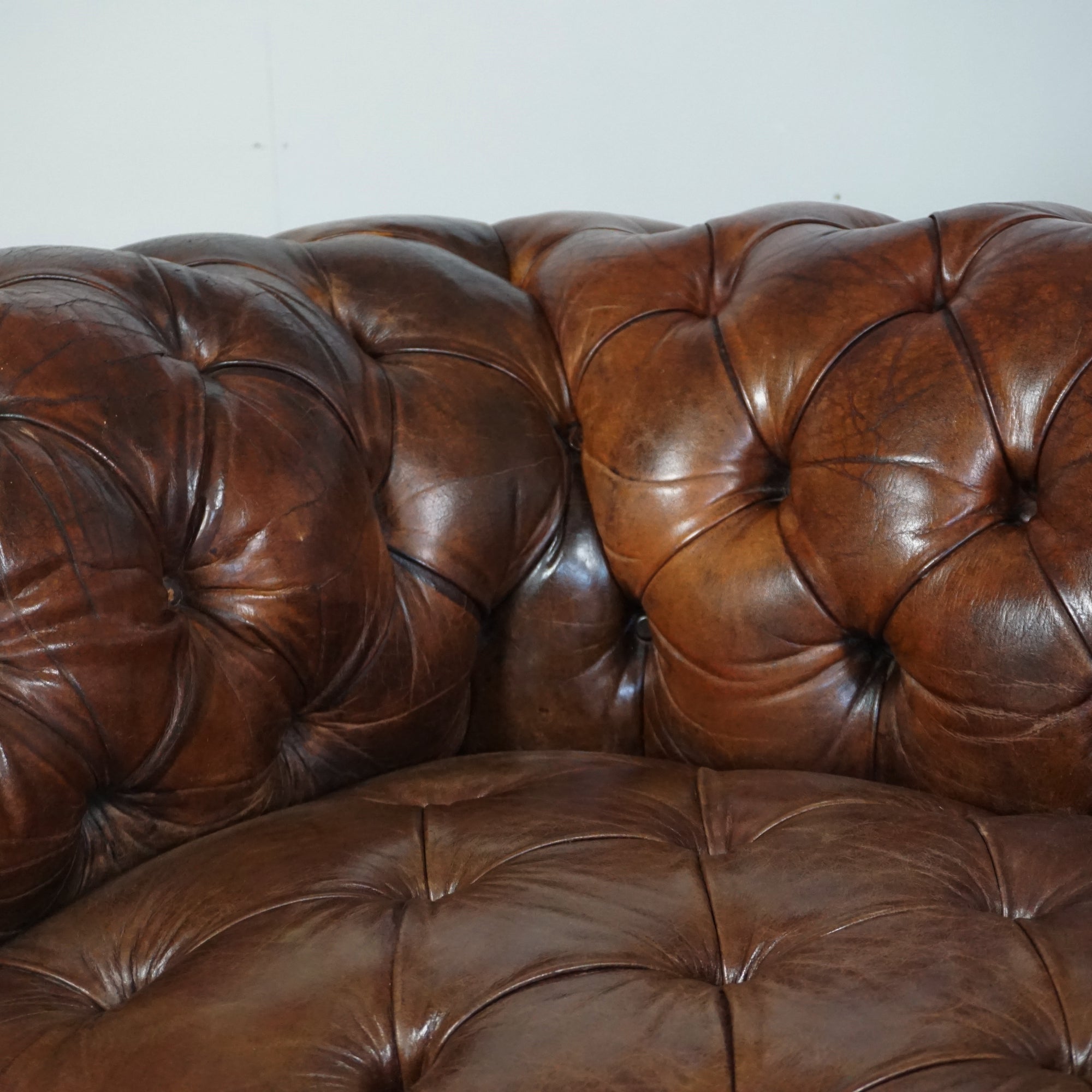 Pair of 1920's Leather upholstered chesterfield sofa's - Jeroen Markies Art Deco