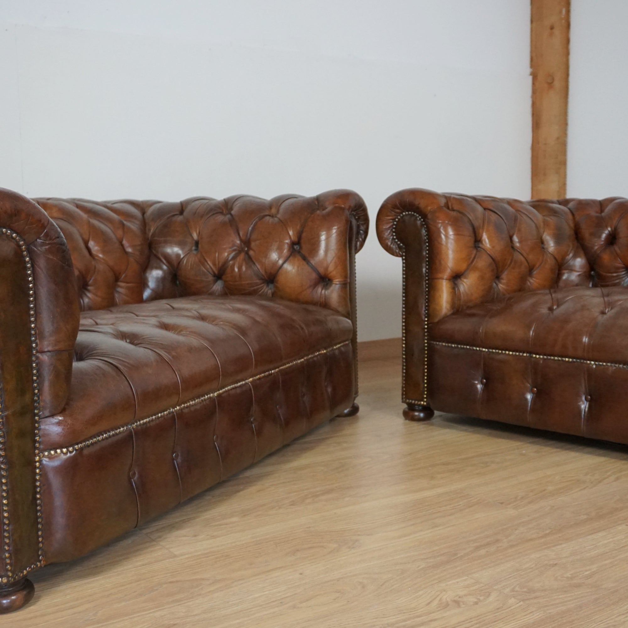 Pair of 1920's Leather upholstered chesterfield sofa's - Jeroen Markies Art Deco