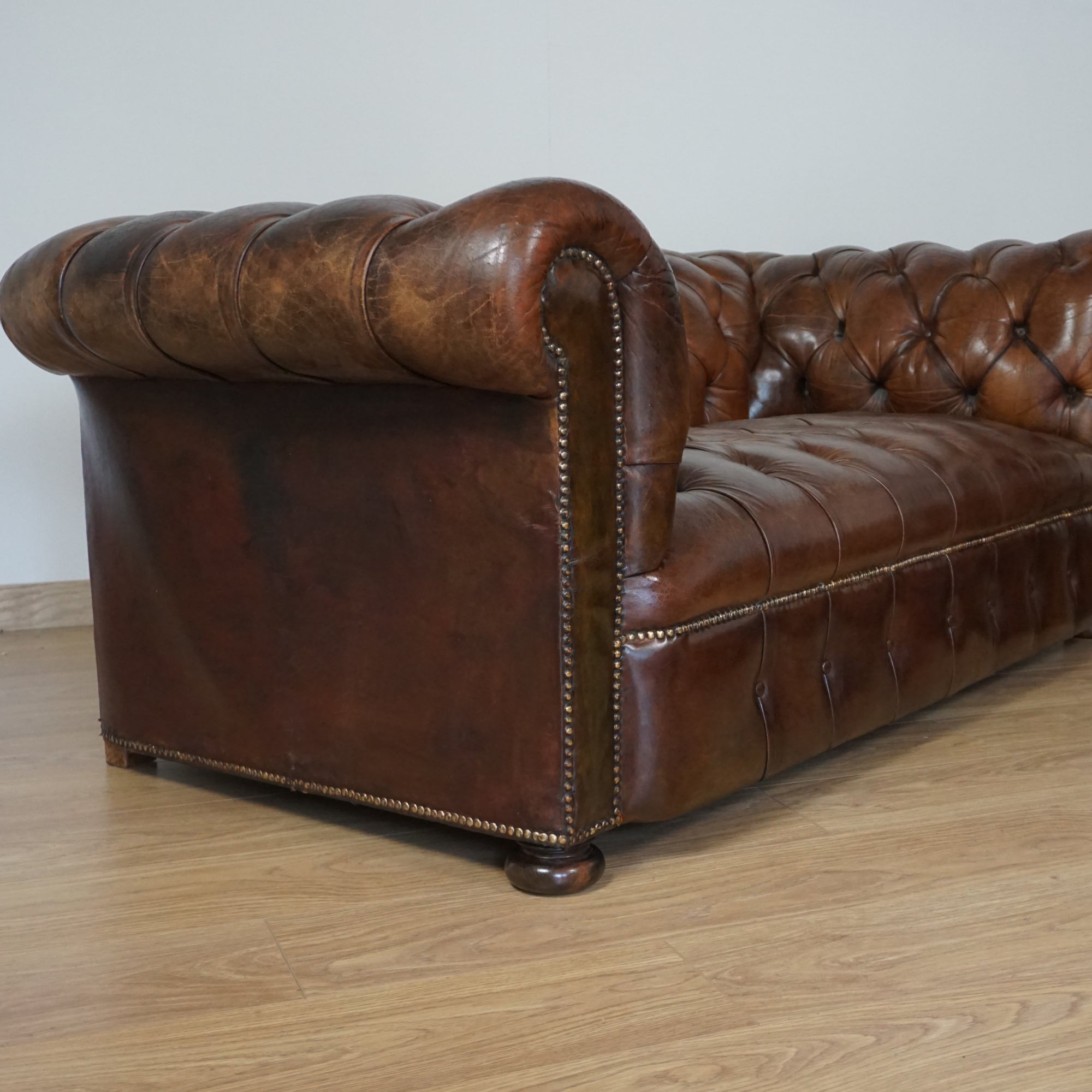 Pair of 1920's Leather upholstered chesterfield sofa's - Jeroen Markies Art Deco