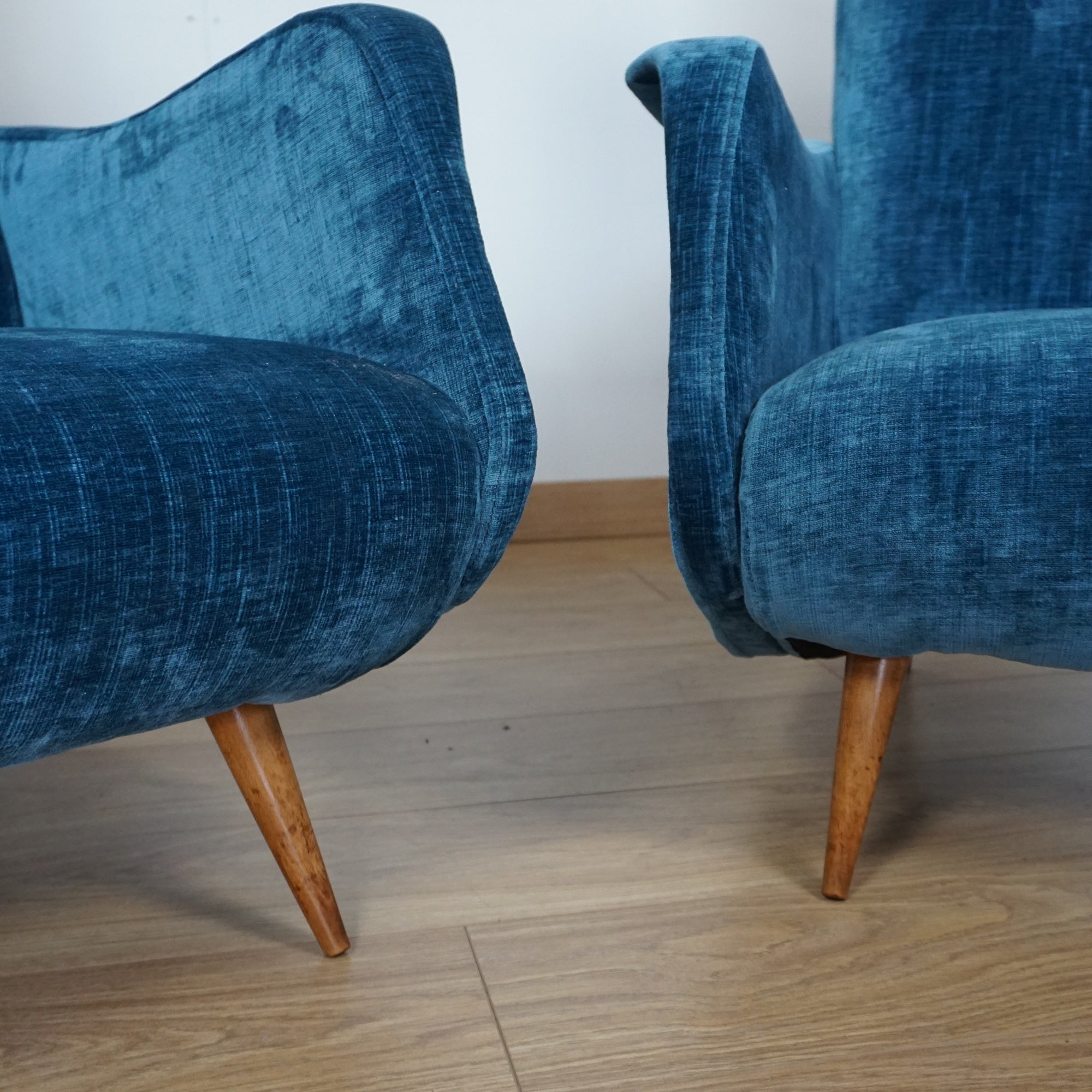 Mid-Century Chairs Attributed to Gio Ponti - Jeroen Markies Art Deco