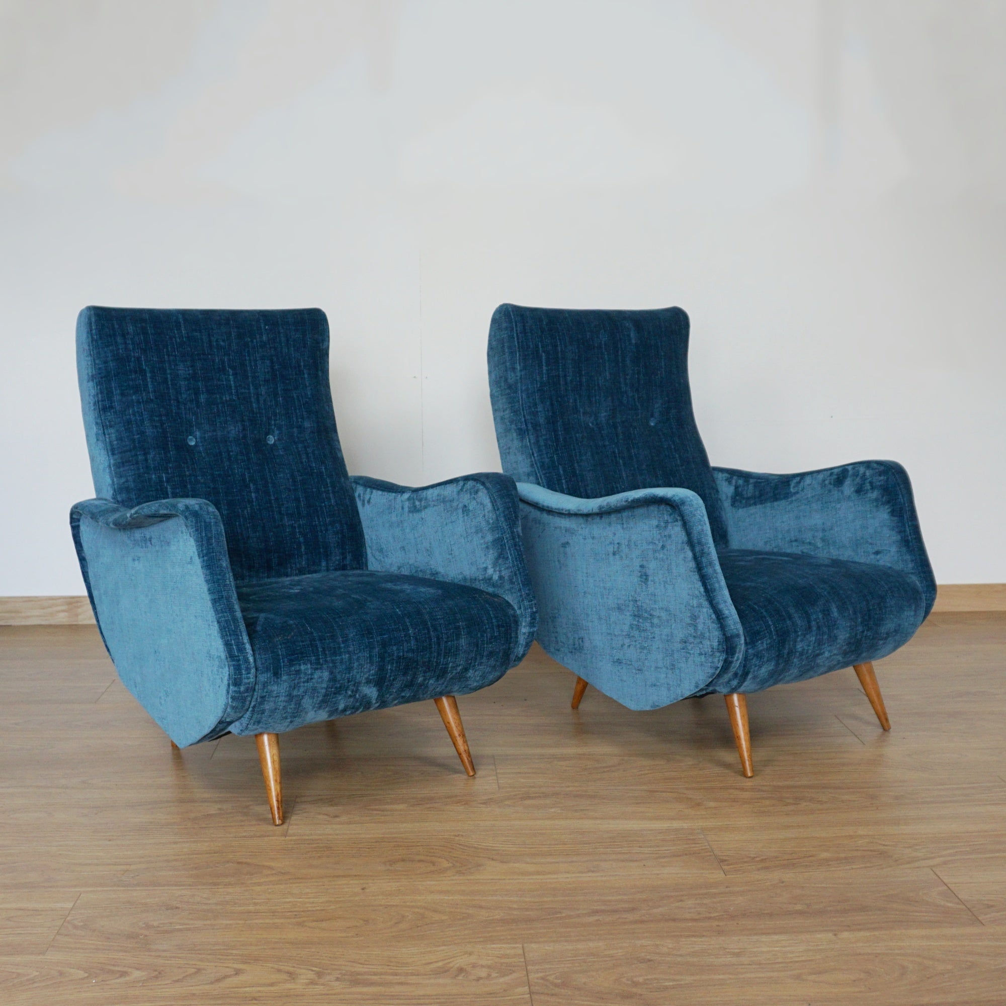 Mid-Century Chairs Attributed to Gio Ponti - Jeroen Markies Art Deco
