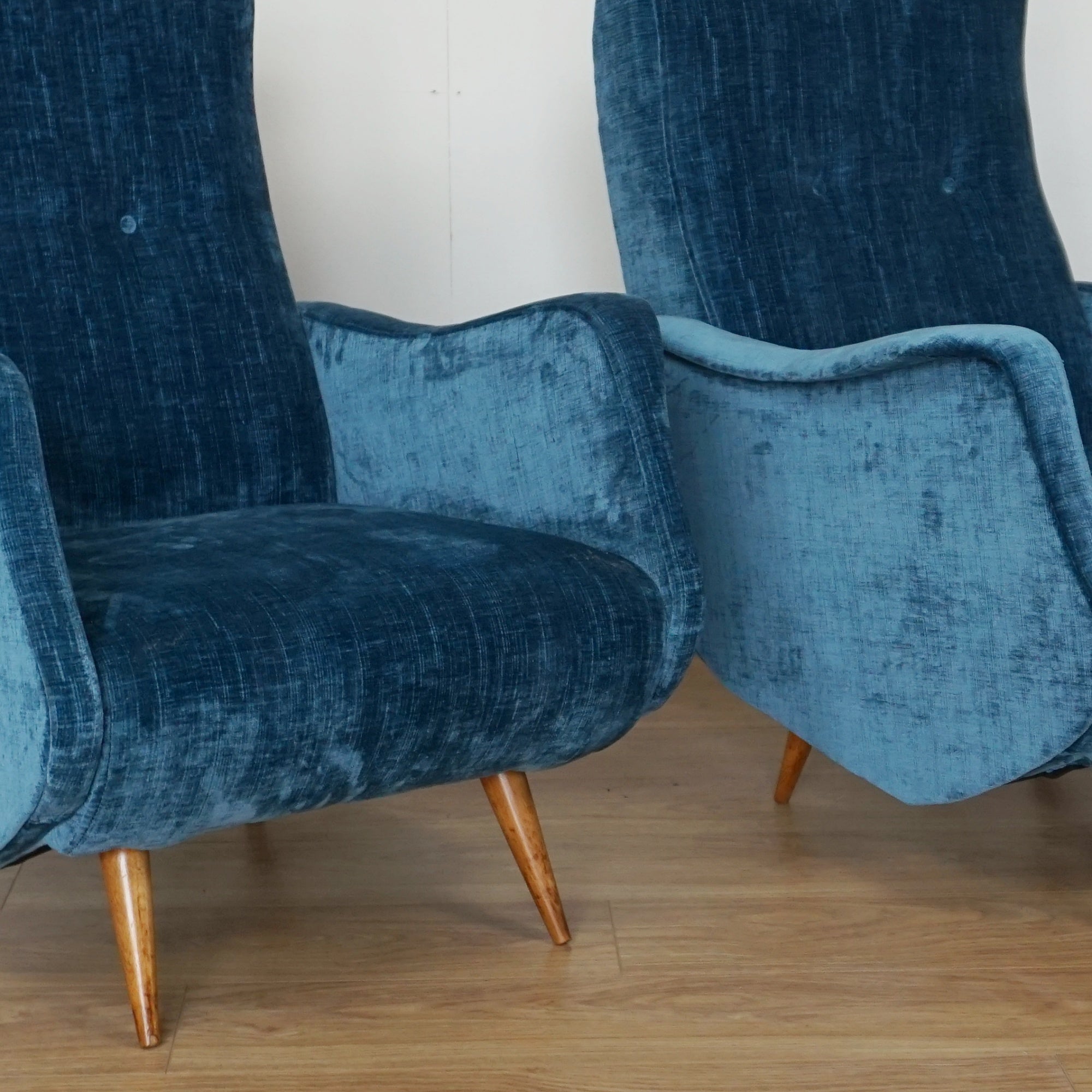 Mid-Century Chairs Attributed to Gio Ponti - Jeroen Markies Art Deco