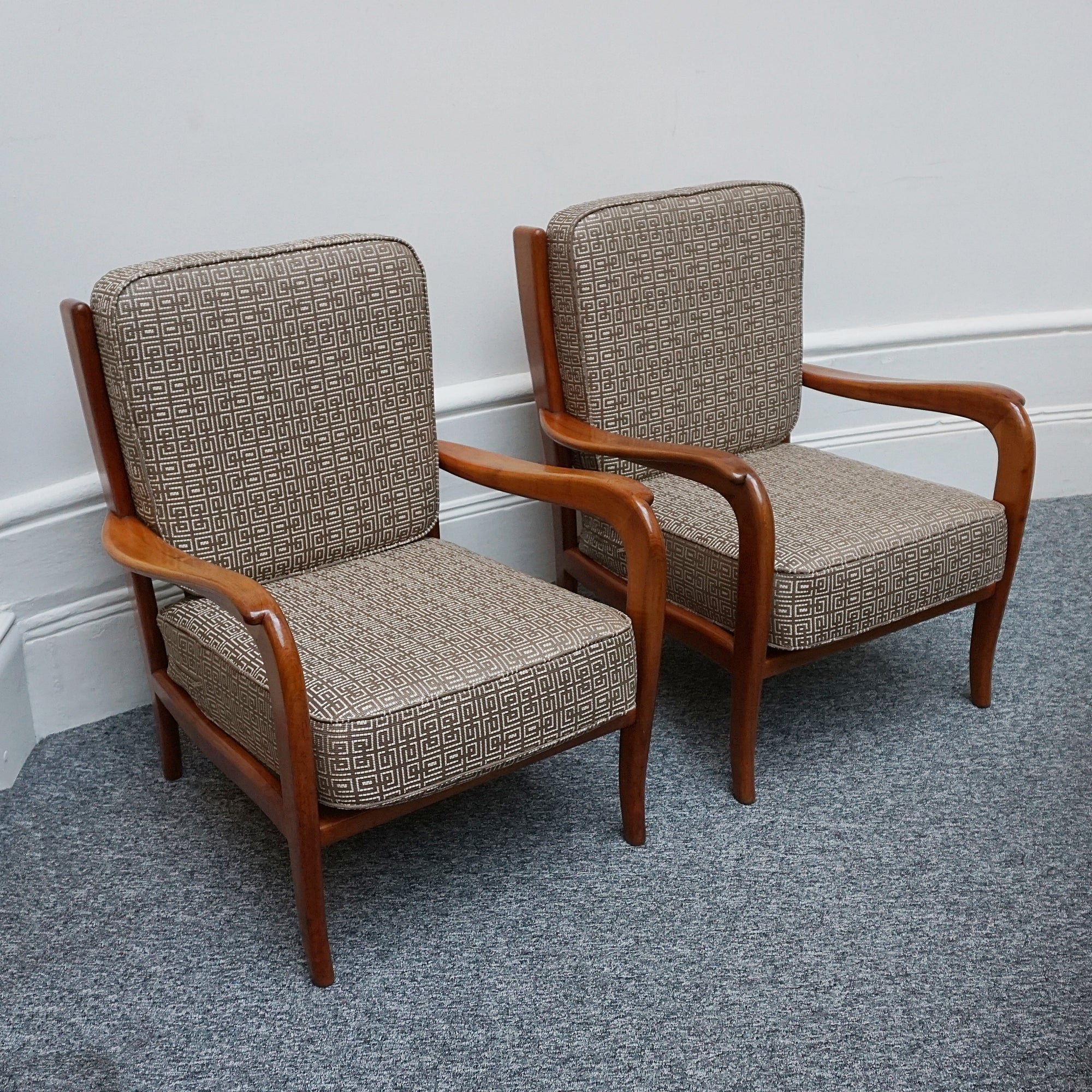 Vintage Pair of Italian Armchairs Designed by Paolo Buffa Circa 1950 Cherry Wood - Jeroen Markies Art Deco