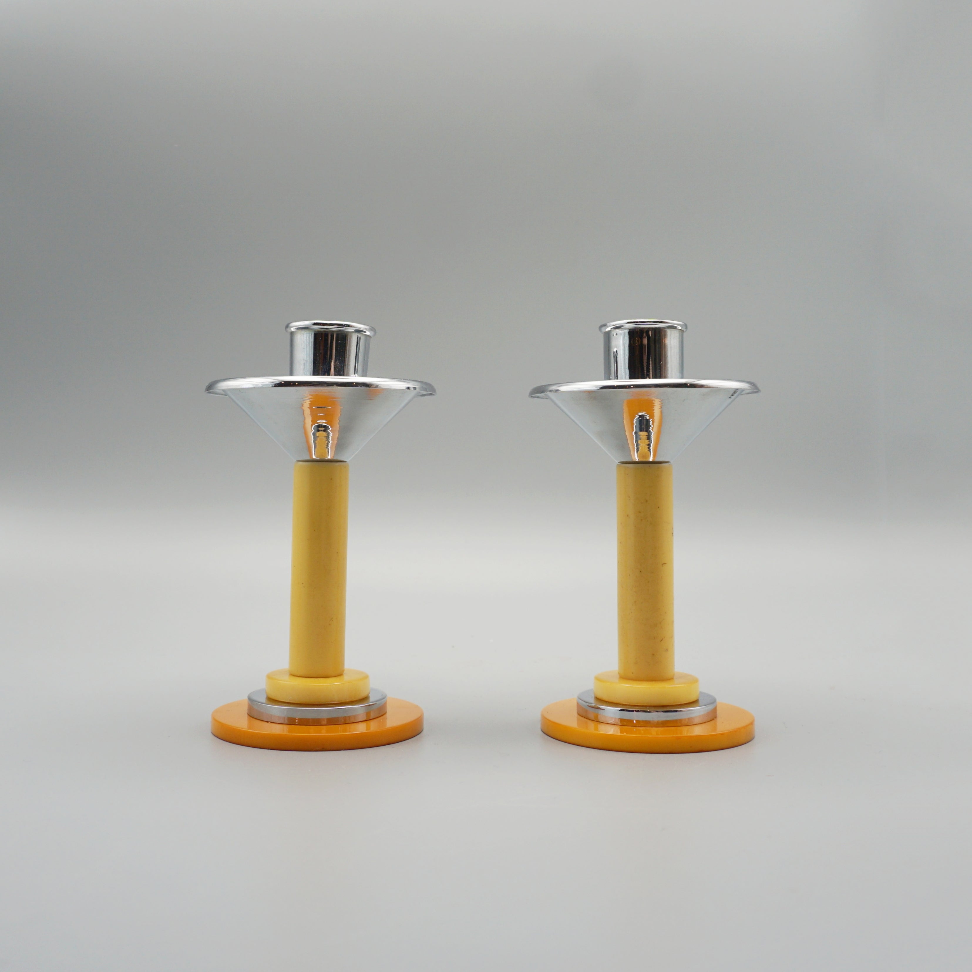 A Pair of Art Deco chromed metal candlesticks - Jeroen Markies Art Deco 