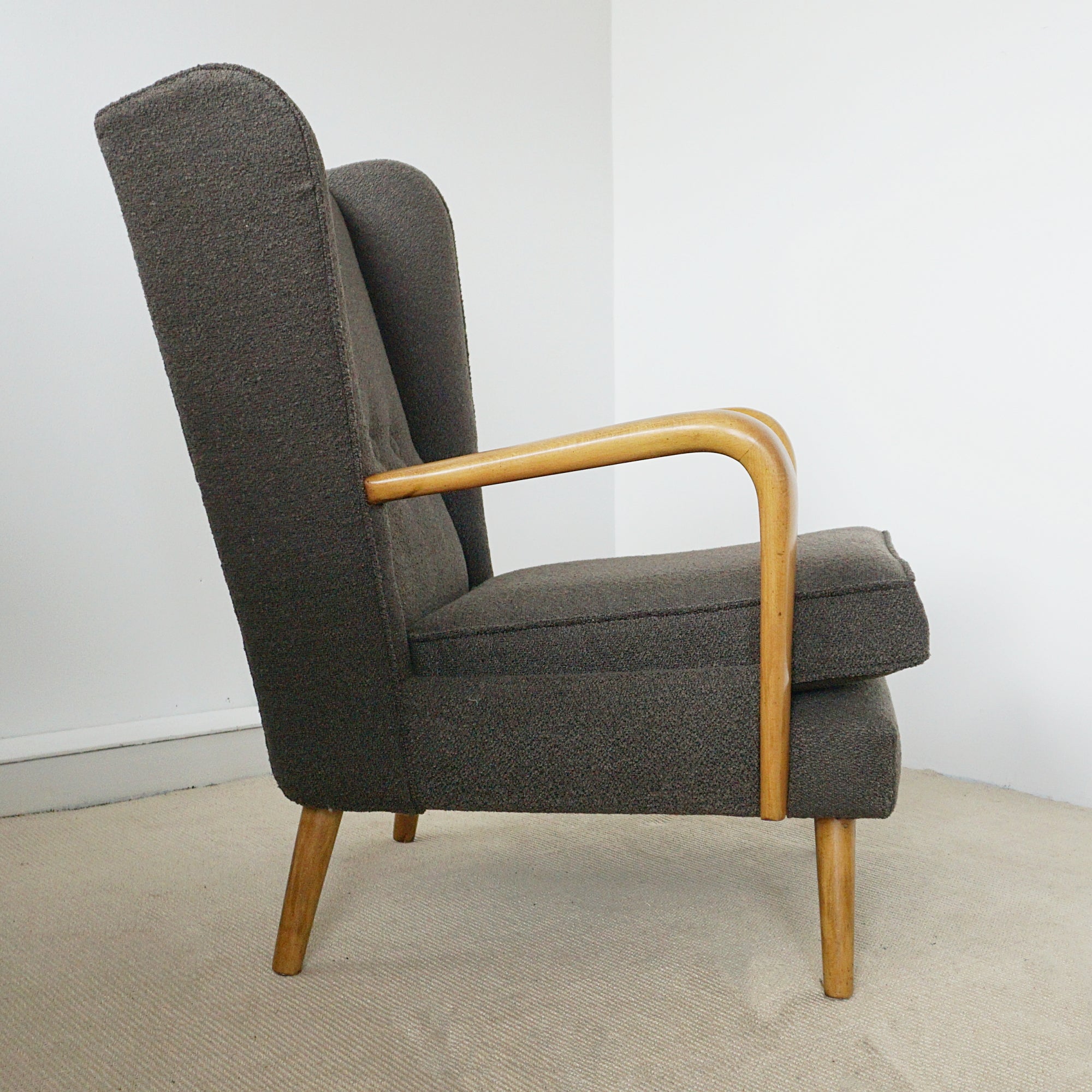 Mid-Century Armchairs, grey Boucle, British design, Mid-Century Furniture Howard Keith - Jeroen Markies Art Deco
