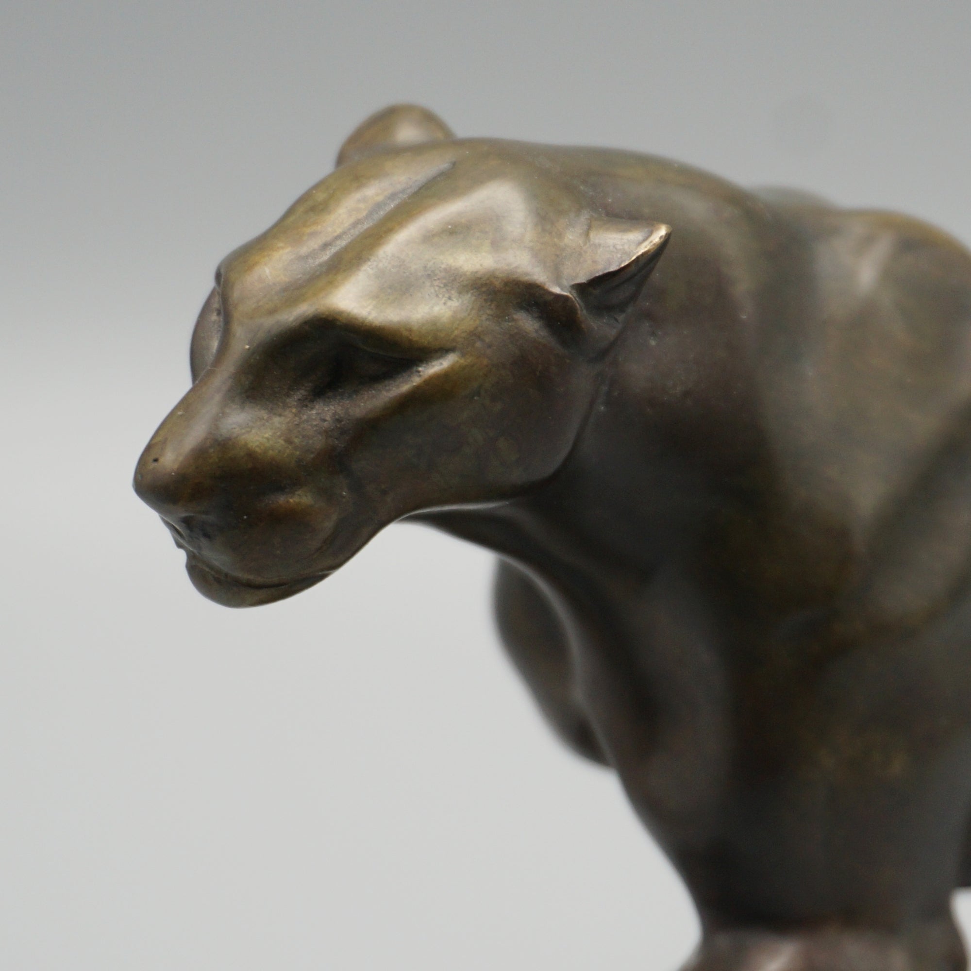 An Art Deco bronze sculpture of a striding panther by Arthur Dupagne - Jeroen Markies Art Deco