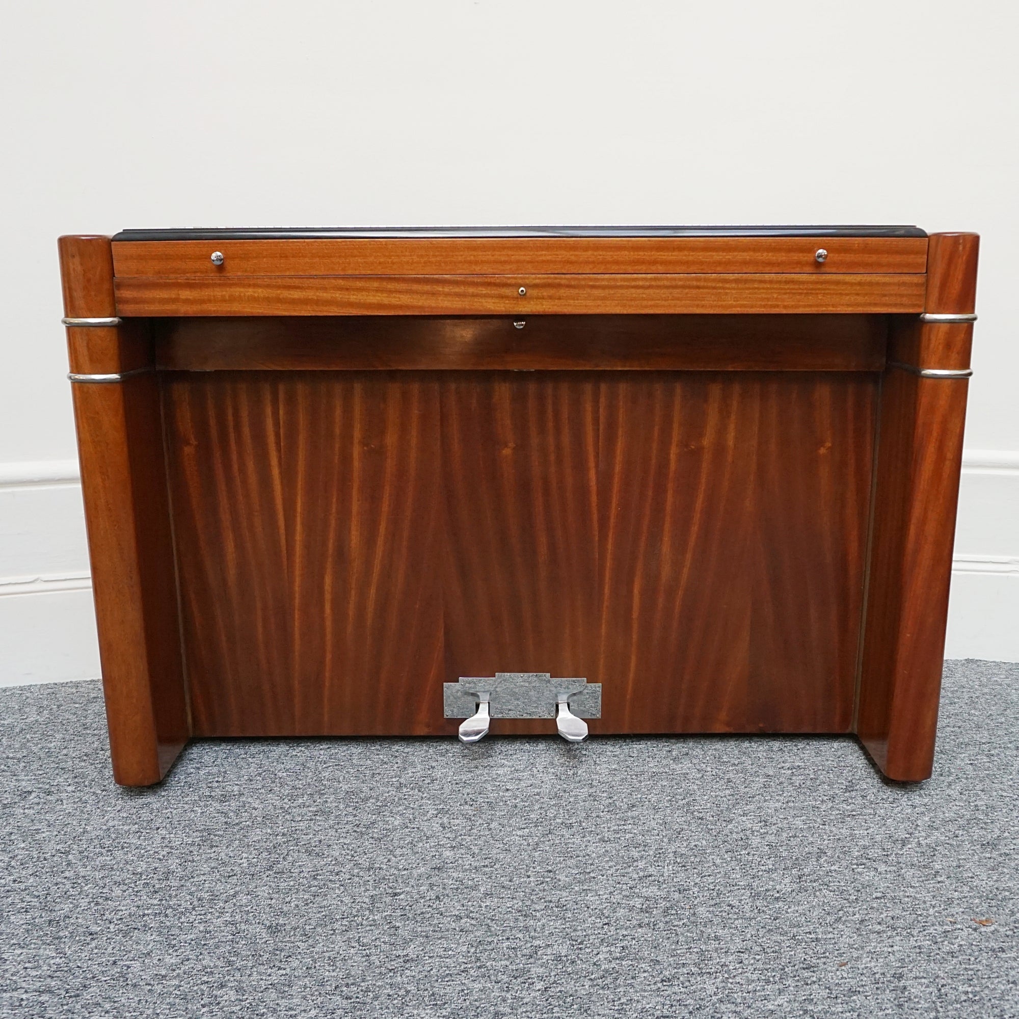 Flame Mahogany wooden mini upright piano by Eavestaff. Art Deco pianette - Jeroen Markies Art Deco