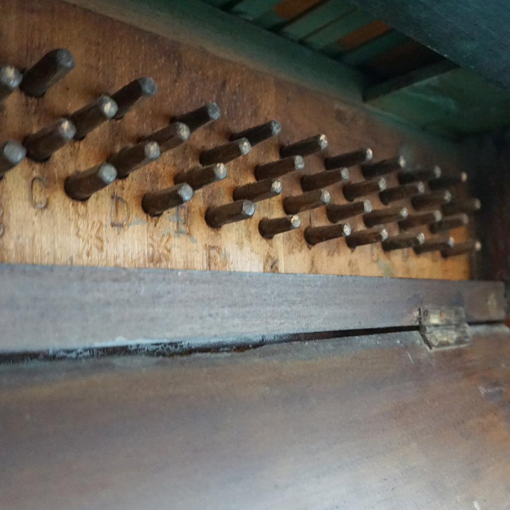 Flame Mahogany wooden mini upright piano by Eavestaff. Art Deco pianette - Jeroen Markies Art Deco