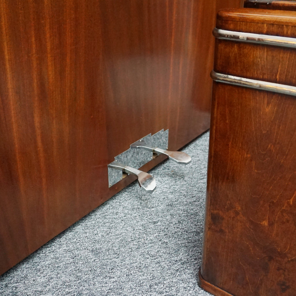 Flame Mahogany wooden mini upright piano by Eavestaff. Art Deco pianette - Jeroen Markies Art Deco