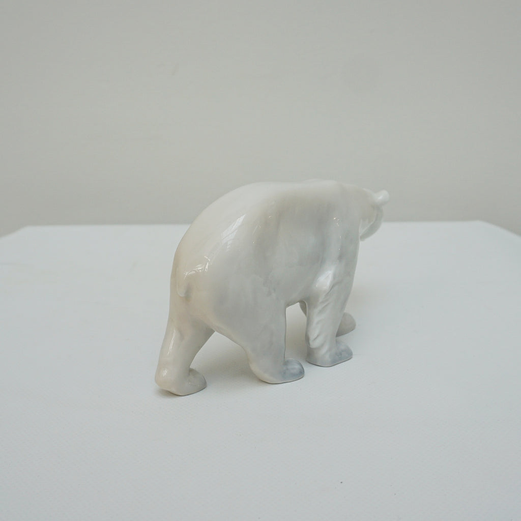 Walking Polar Bear - Jeroen Markies Art Deco