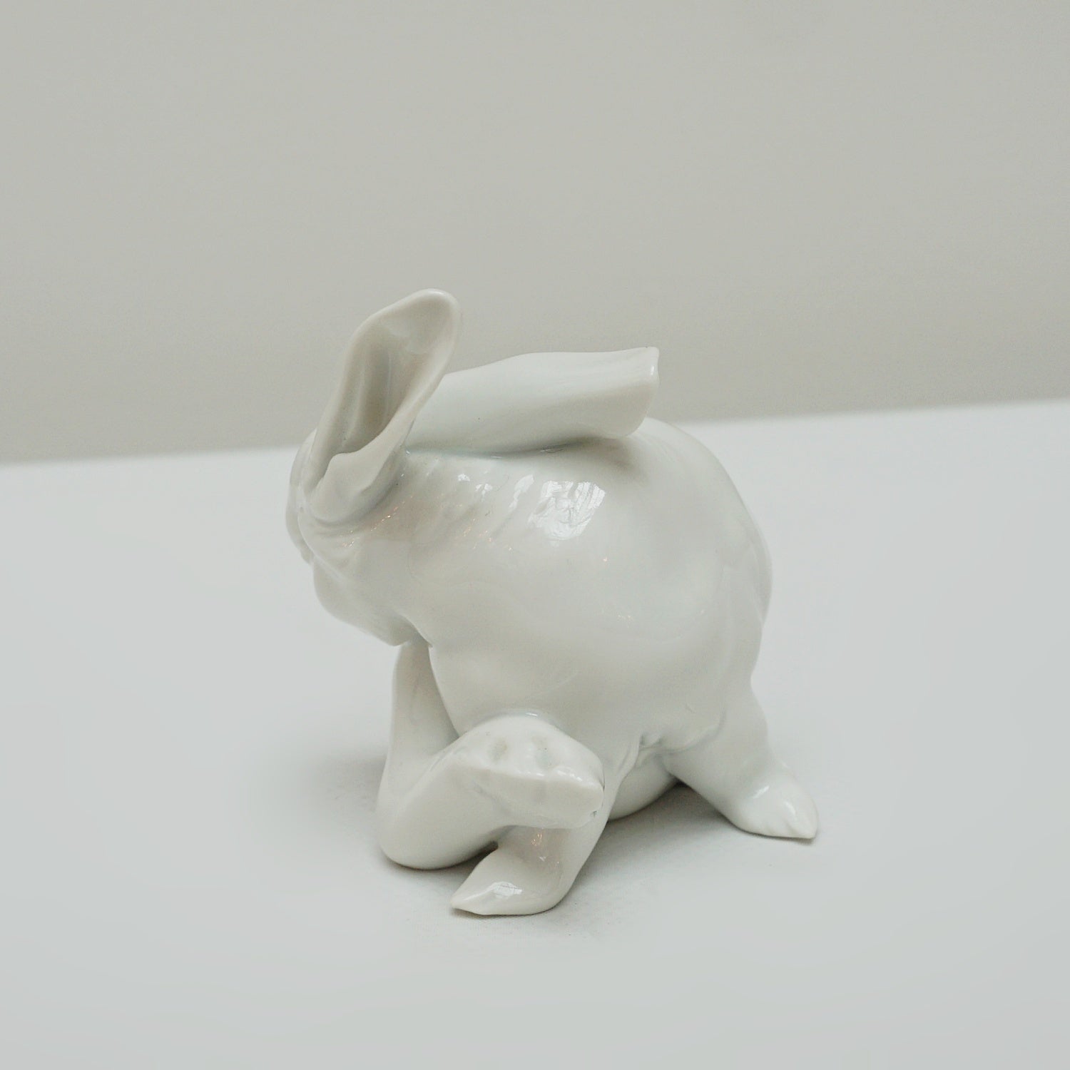 Augarten Wien Porcelain Rabbit Marked and dated 1934 - Jeroen Markies Art Deco