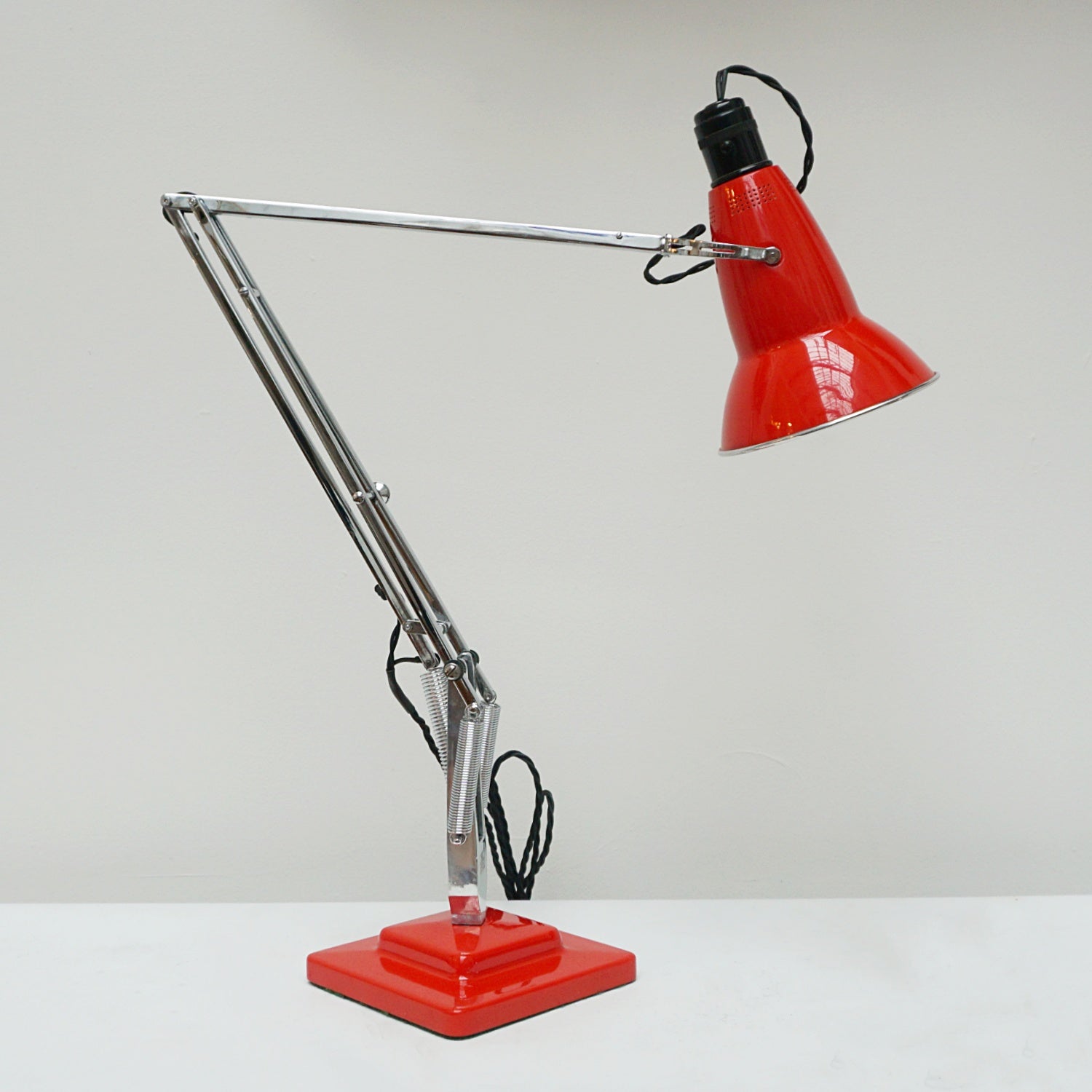 Anglepoise desk Lamp Red - Jeroen Markies Art Deco