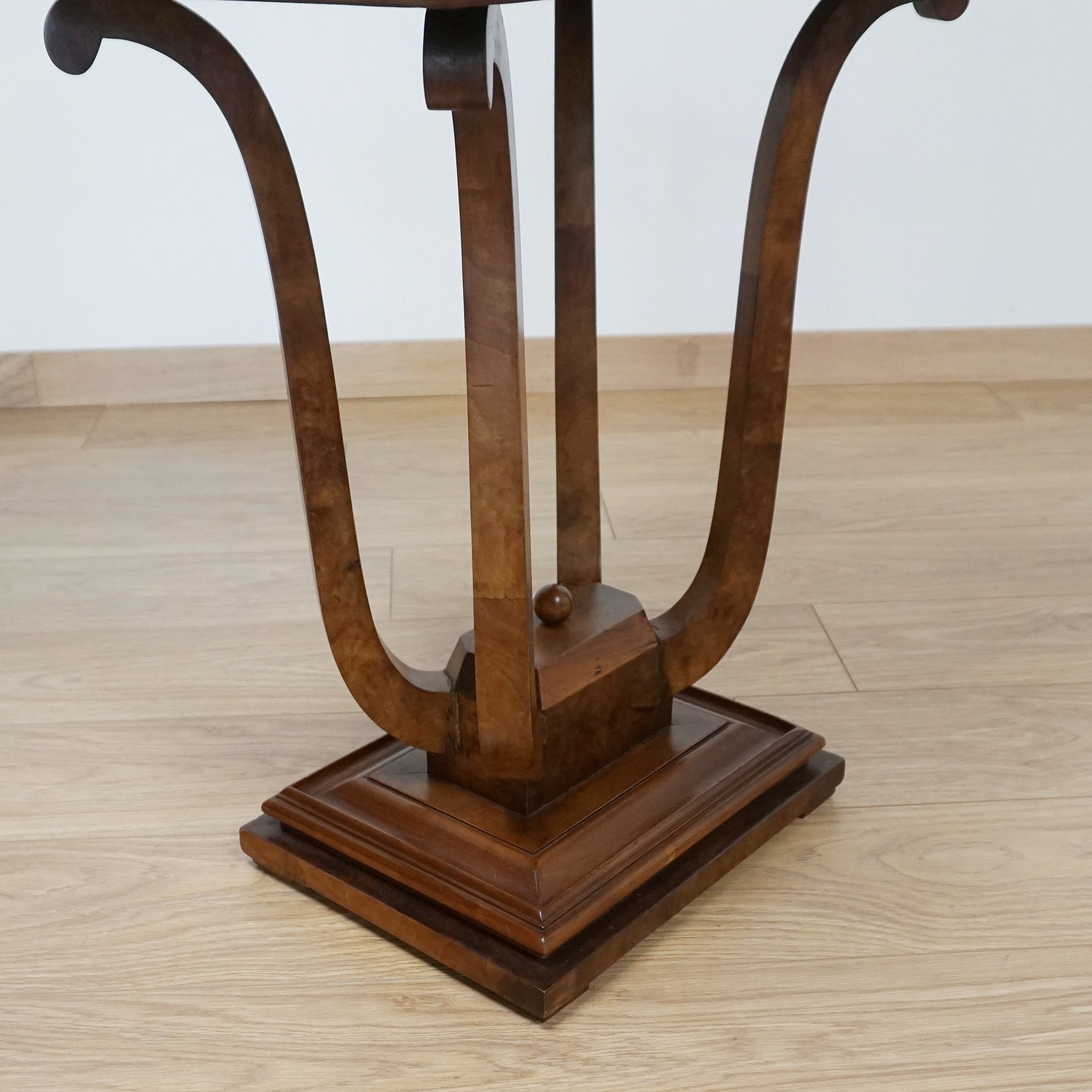Burr Walnut Art Deco Side Table - Jeroen Markies Art Deco