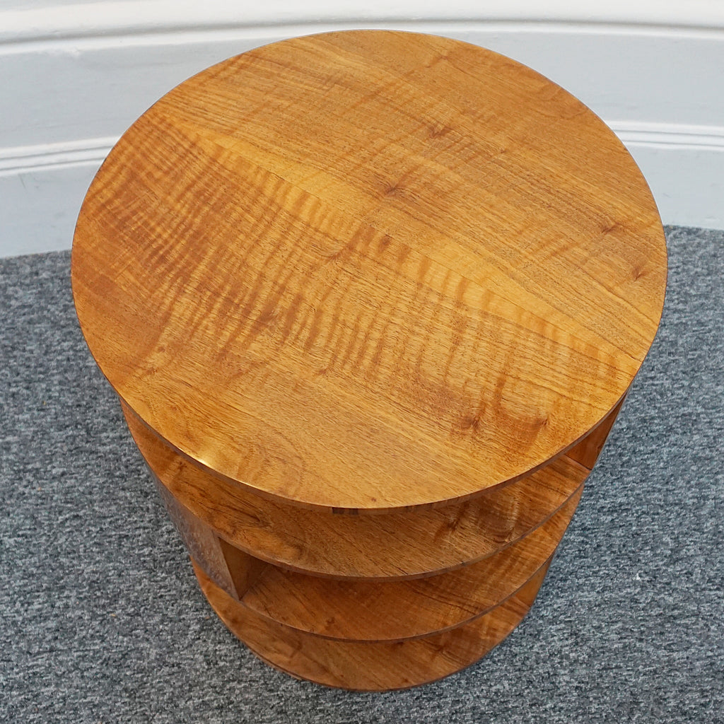 Art Deco Library Table. 1930's side table. Figured walnut Art Deco - Jeroen Markies Art Deco