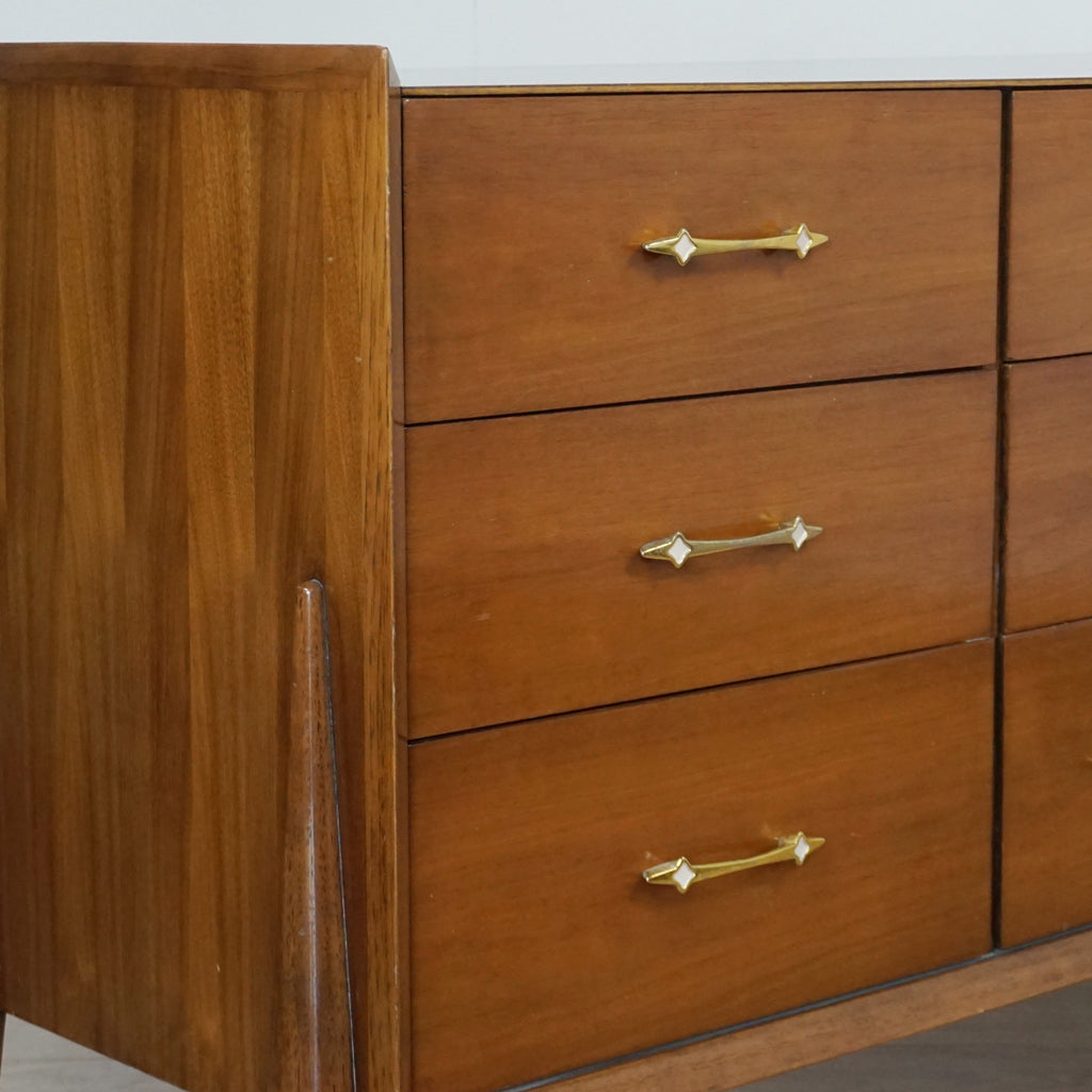 Mid-Century Walnut 'Auburn' Sideboard by Kent Coffey - Jeroen Markies Art Deco