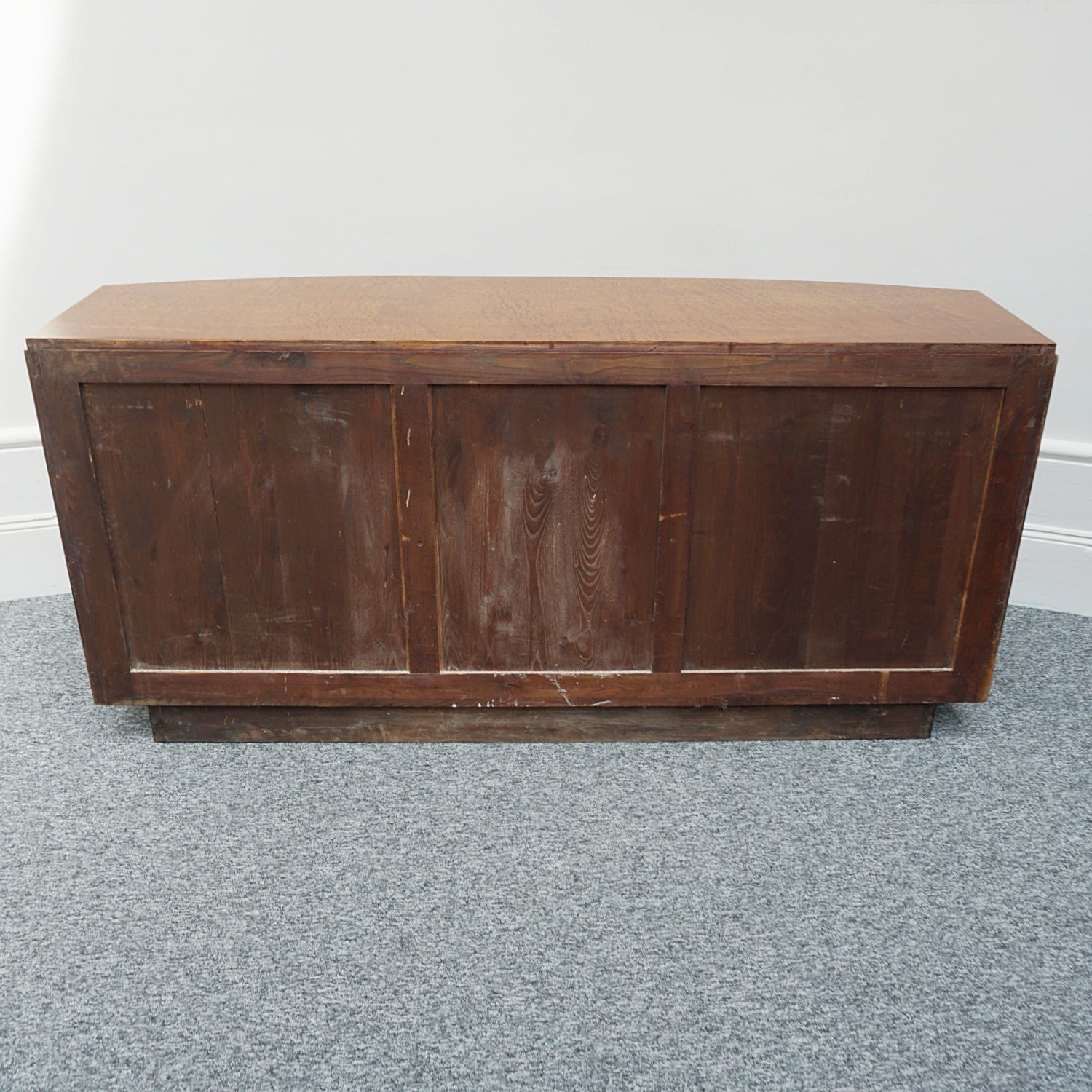 An Art Deco burr elm sideboard - Jeroen Markies Art Deco
