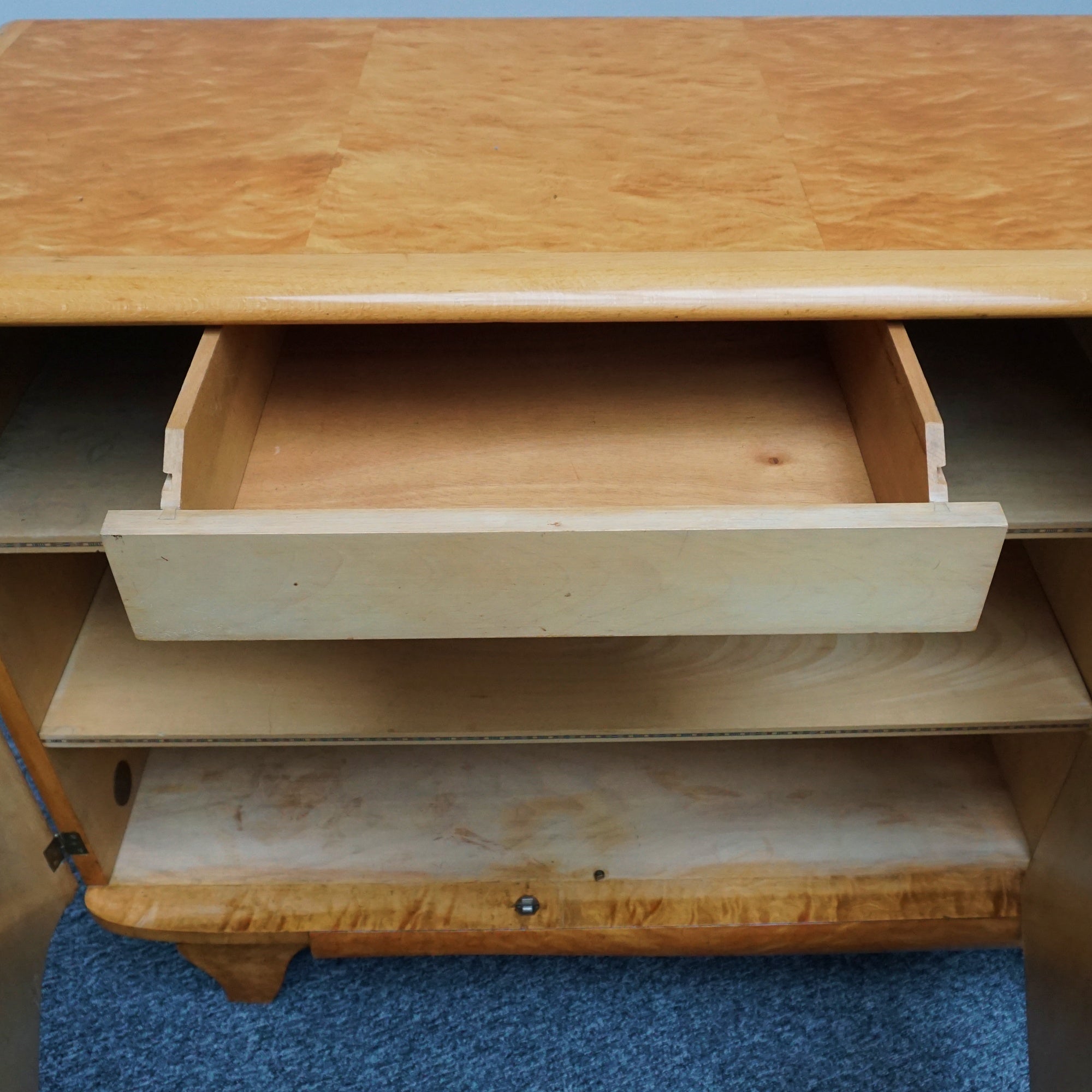 Vintage French Art Deco Maple Veneered Sideboard - Jeroen Markies Art Deco