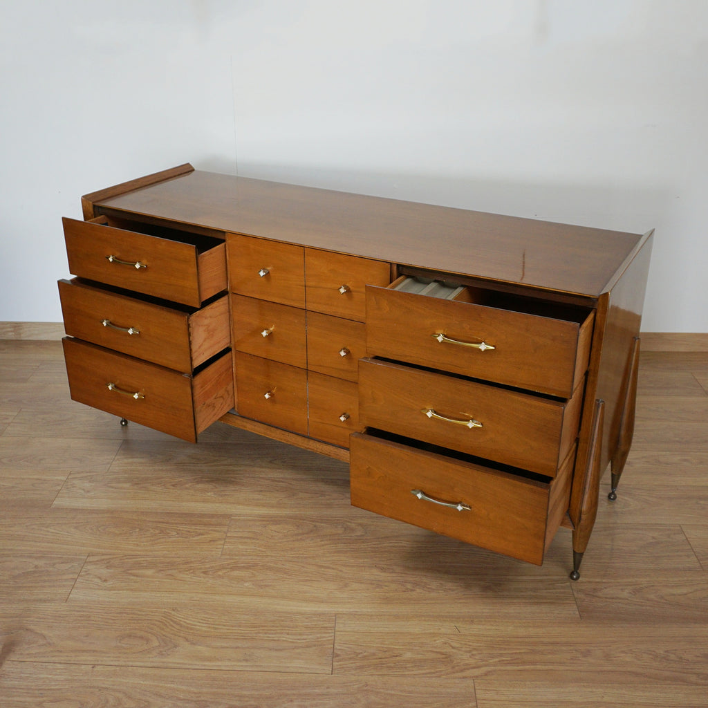 Mid-Century Walnut 'Auburn' Sideboard by Kent Coffey - Jeroen Markies Art Deco
