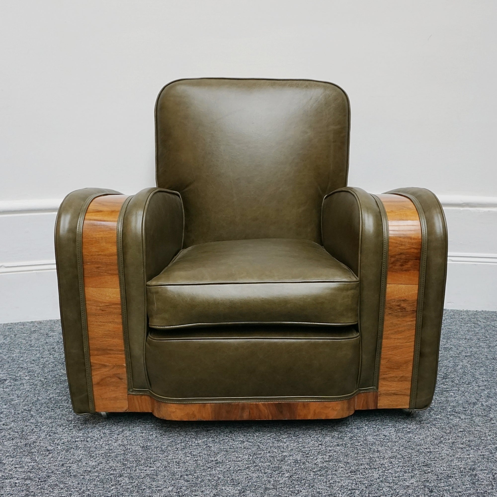 Vintage Art Deco Tank Armchairs in Green Leather with Walnut Show Wood - Jeroen Markies Art Deco