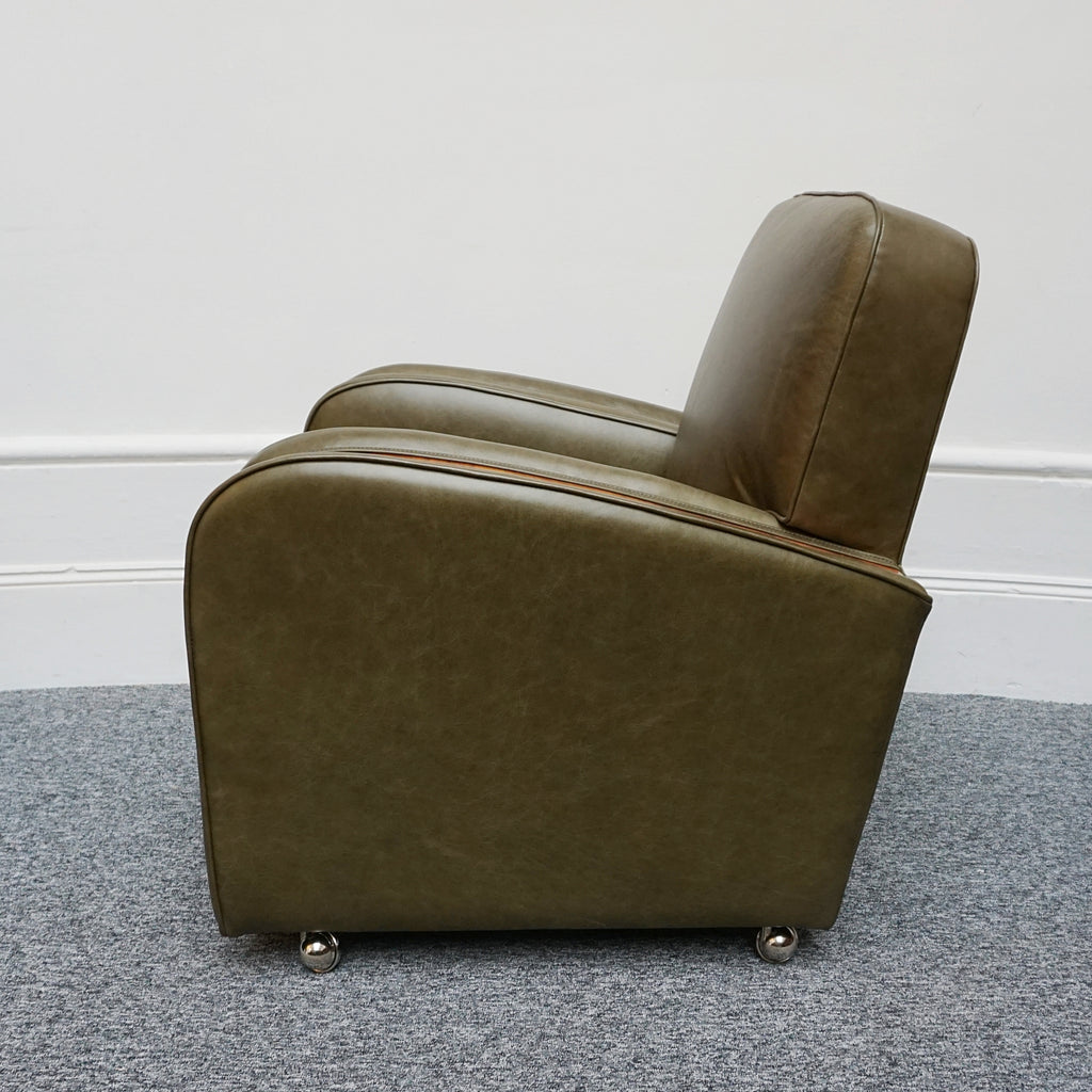 Vintage Art Deco Tank Armchairs in Green Leather with Walnut Show Wood - Jeroen Markies Art Deco