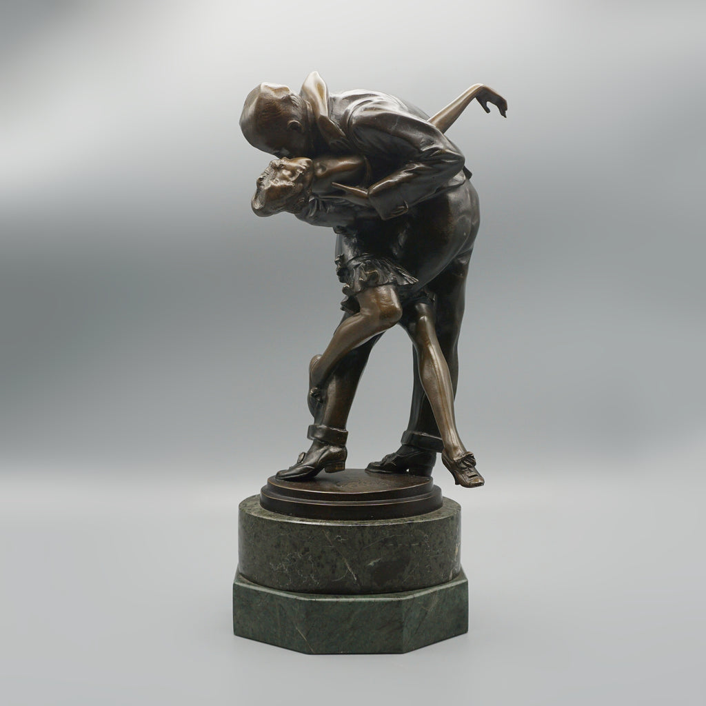 'The Kiss' Bronze Sculpture by Bruno Zach - Jeroen Markies Art Deco