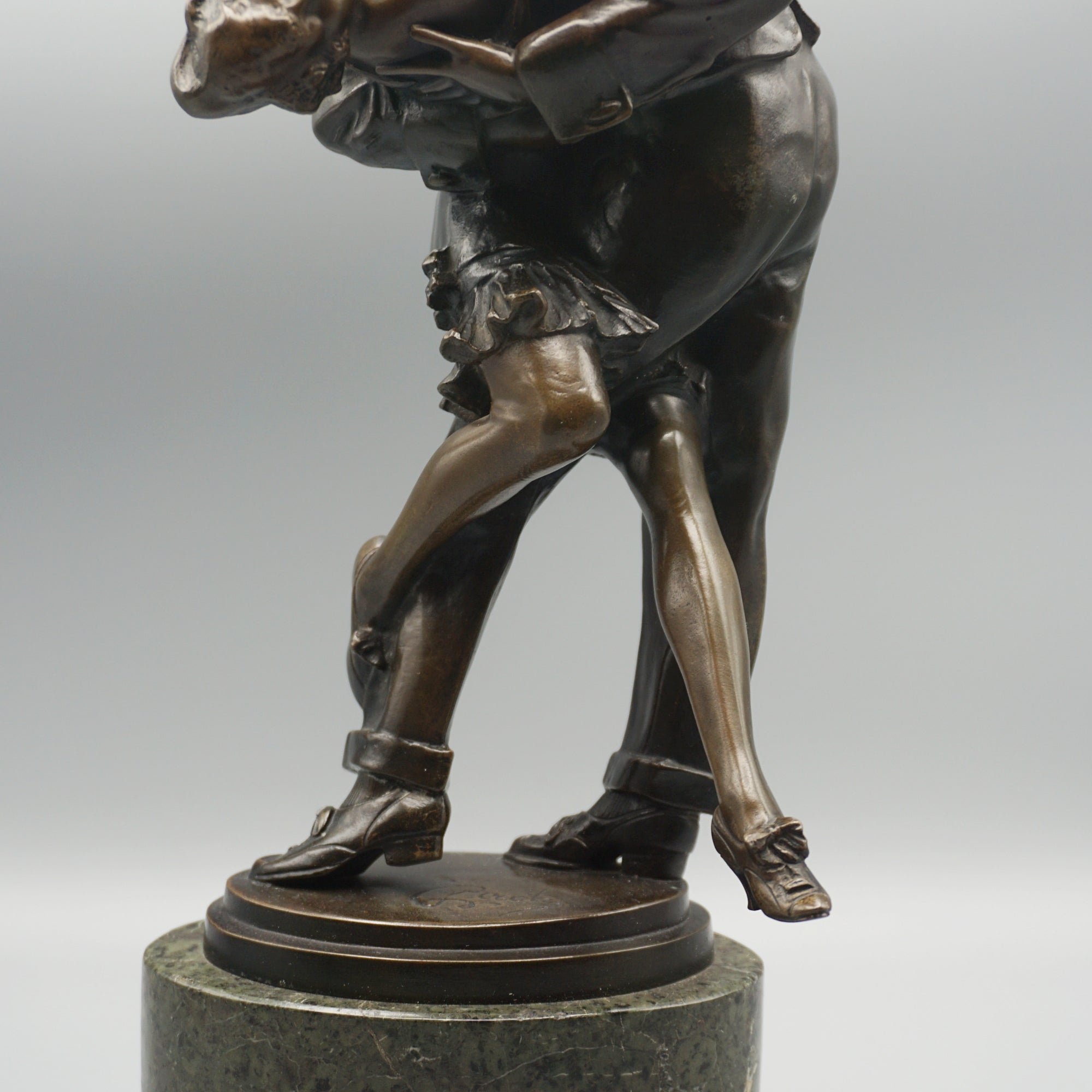 'The Kiss' Bronze Sculpture by Bruno Zach - Jeroen Markies Art Deco