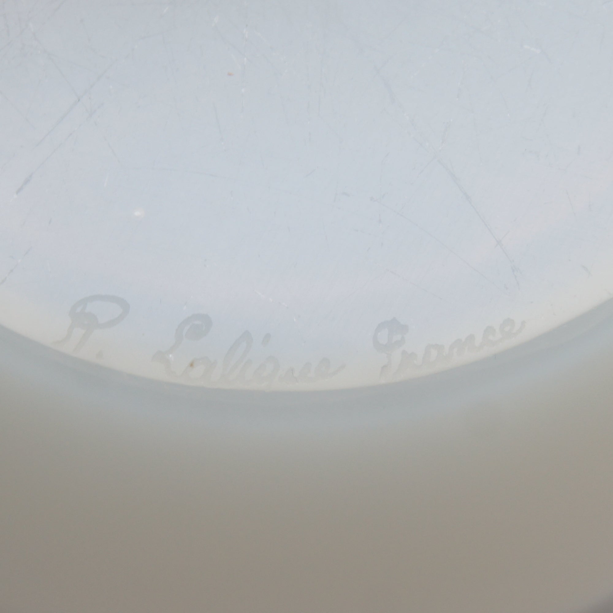 'Tourterellès' Opalescent Glass Vase by Renè Lalique