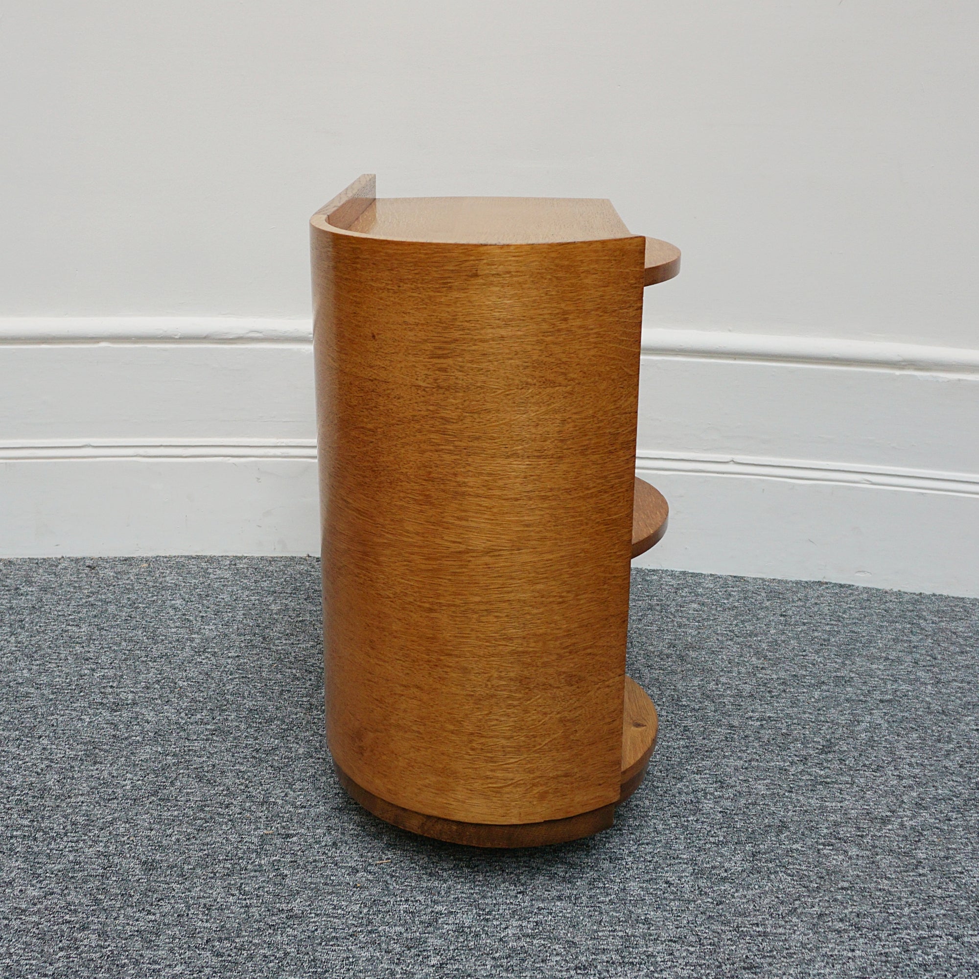 An Art Deco solid oak drinks trolley. Three tiers. 1930s drinks trolley for cocktails. - Jeroen Markies Art Deco