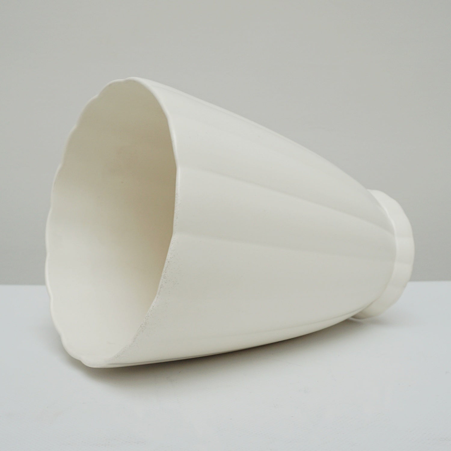 Wedgwood vase. English Art Deco vase. Kieth Murray - Jeroen Markies Art Deco