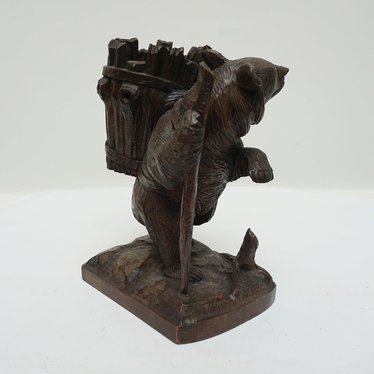 A Black Forest carved walking bear - Jeroen Markies Art Deco