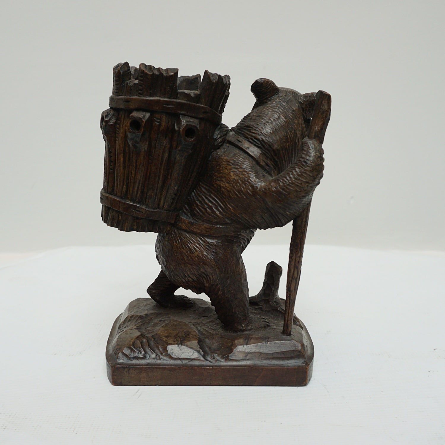 A Black Forest carved walking bear - Jeroen Markies Art Deco