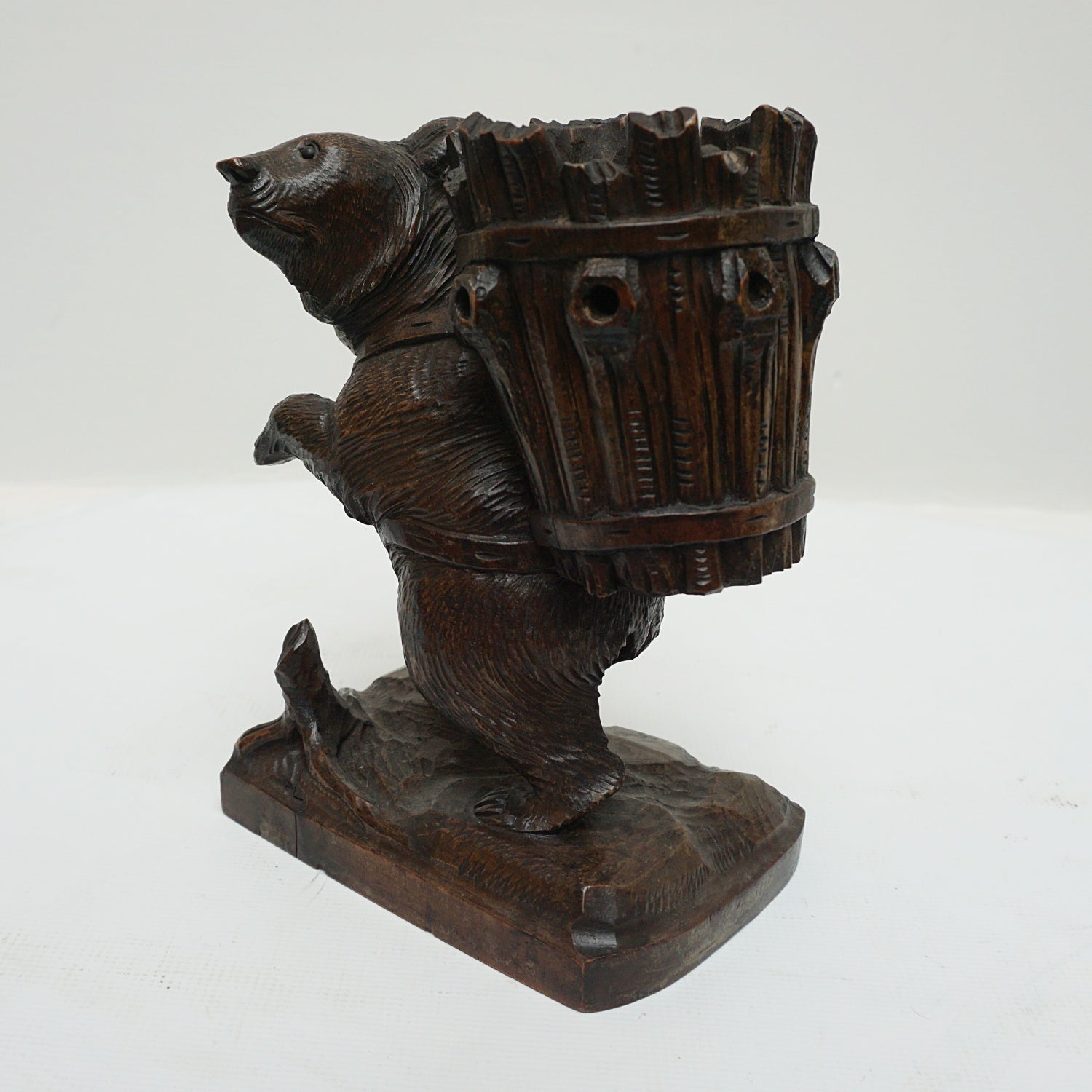 A Black Forest carved walking bear - Jeroen Markies Art Deco