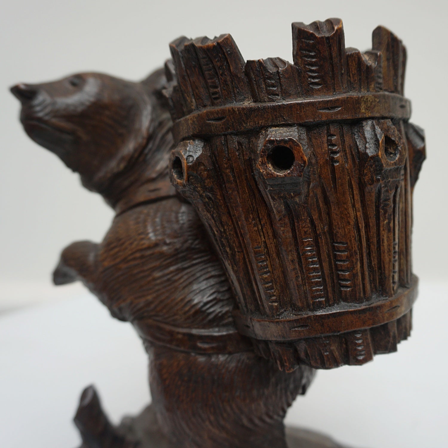 A Black Forest carved walking bear - Jeroen Markies Art Deco