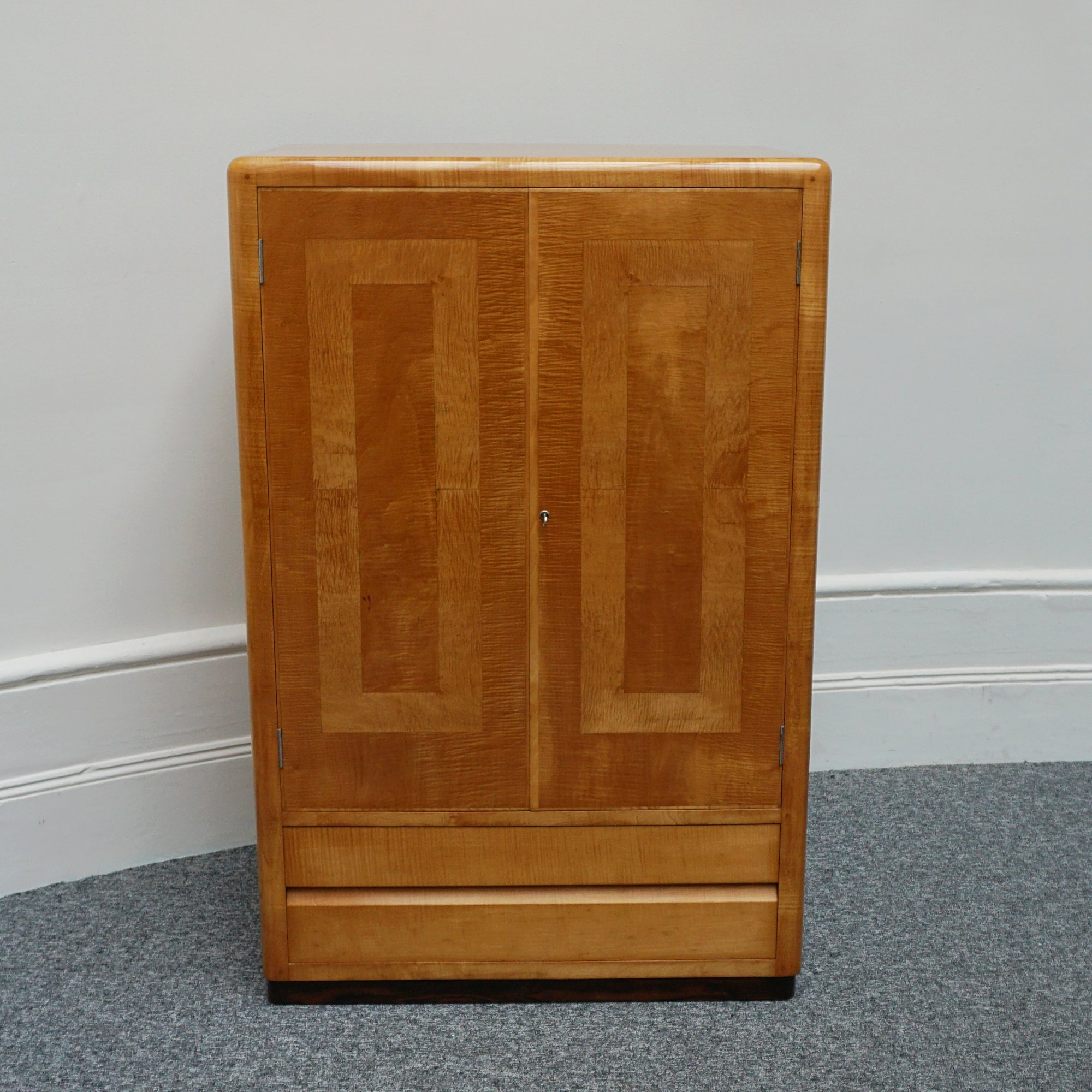 Art Deco Satin Birch Cabinet by Betty Joel - Jeroen Markies Art Deco 