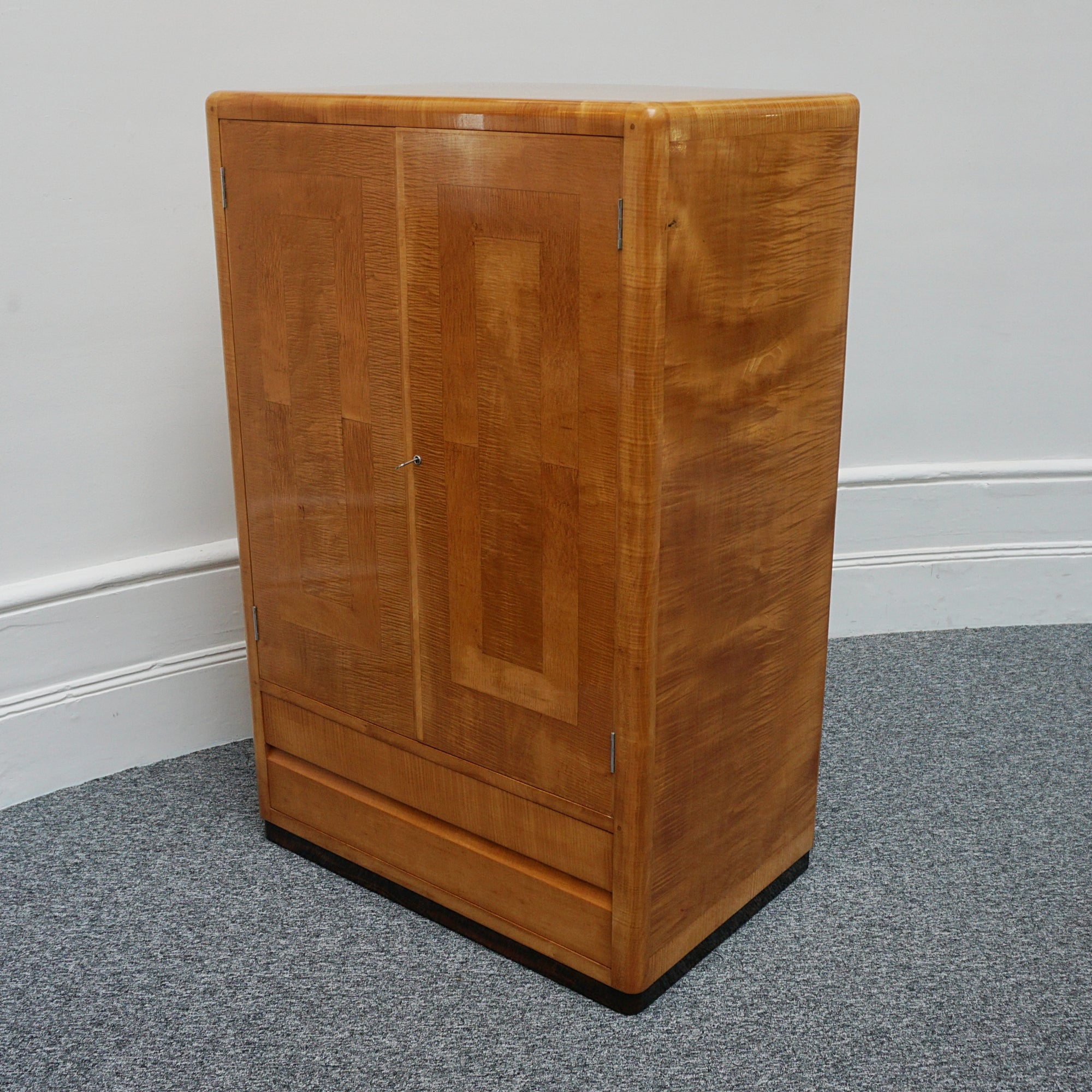 Art Deco Satin Birch Cabinet by Betty Joel - Jeroen Markies Art Deco 
