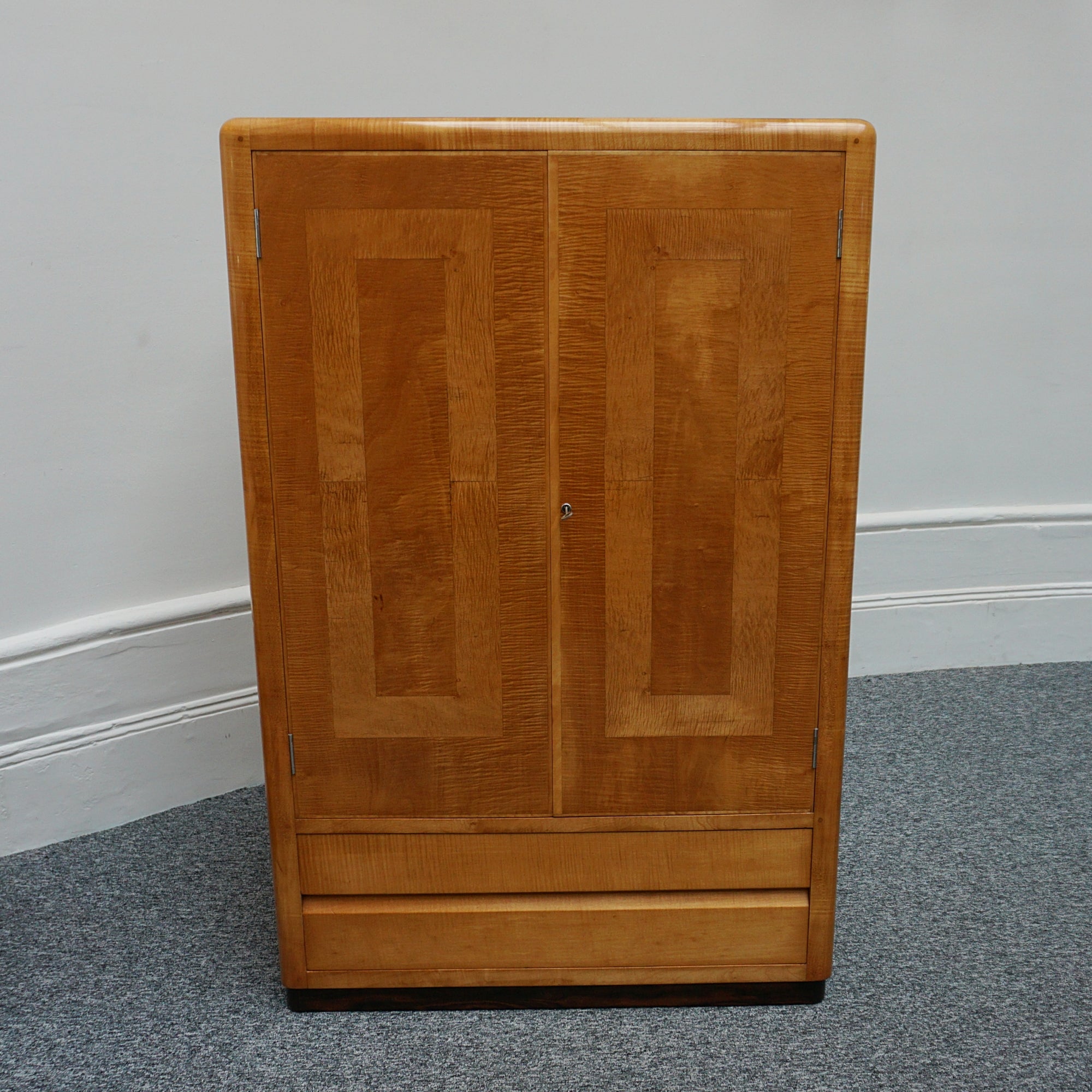 Art Deco Satin Birch Cabinet by Betty Joel - Jeroen Markies Art Deco 