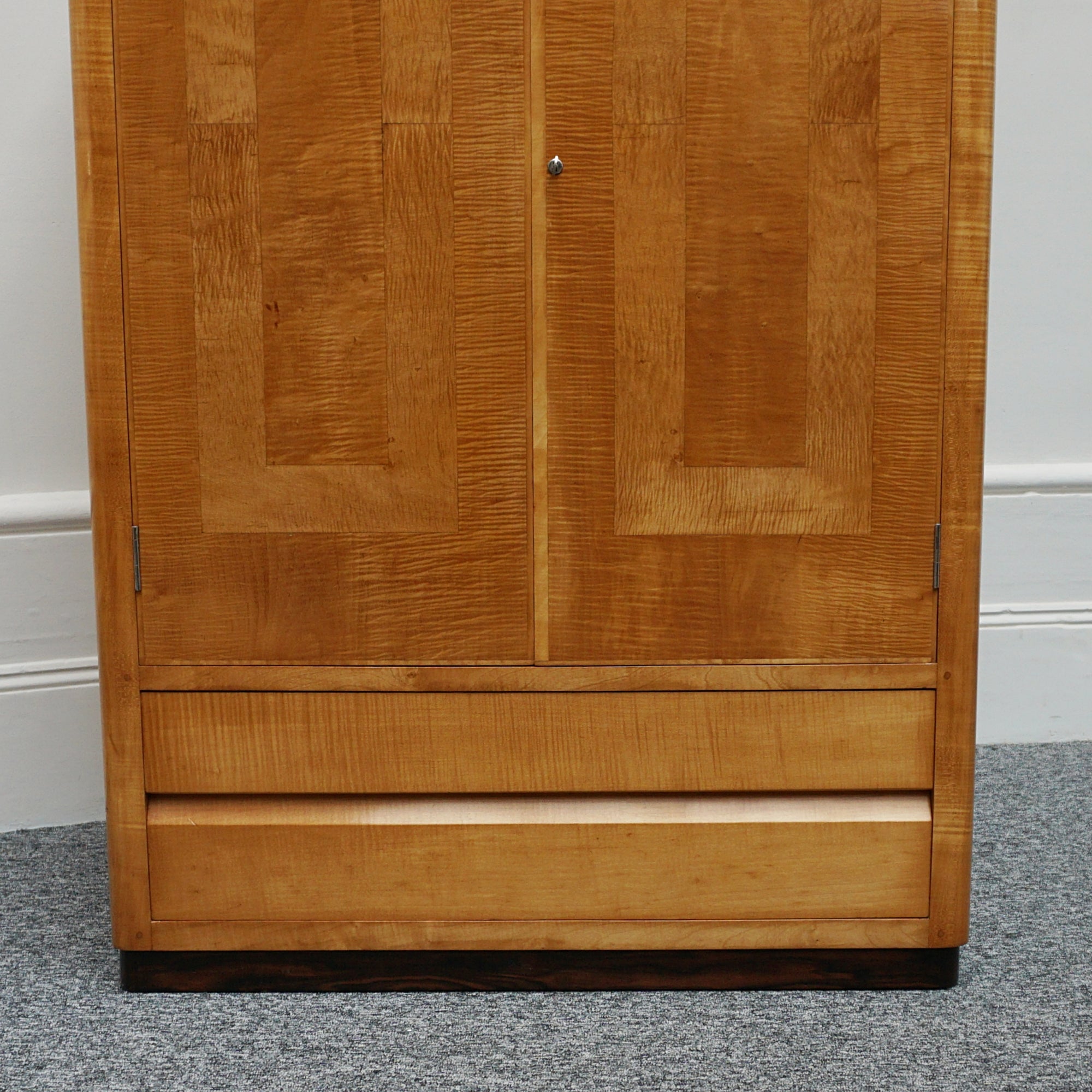 Art Deco Satin Birch Cabinet by Betty Joel - Jeroen Markies Art Deco 