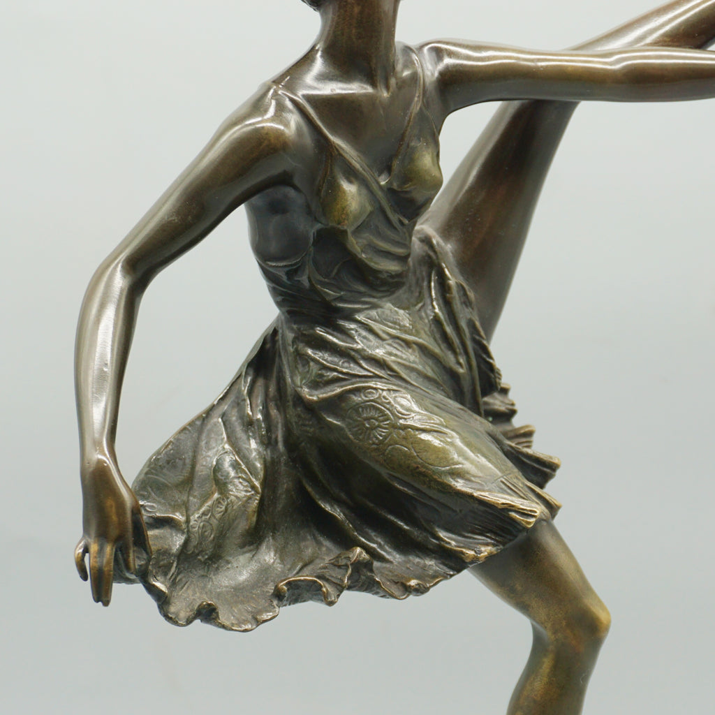 'High Kick' Art Deco Bronze Sculpture by Bruno Zach - Jeroen Markies Art Deco