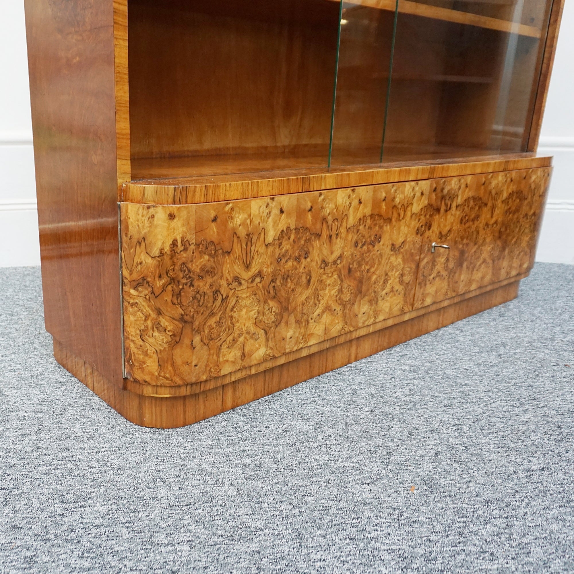 Original Walnut Art Deco Bookcase - Jeroen Markies Art Deco