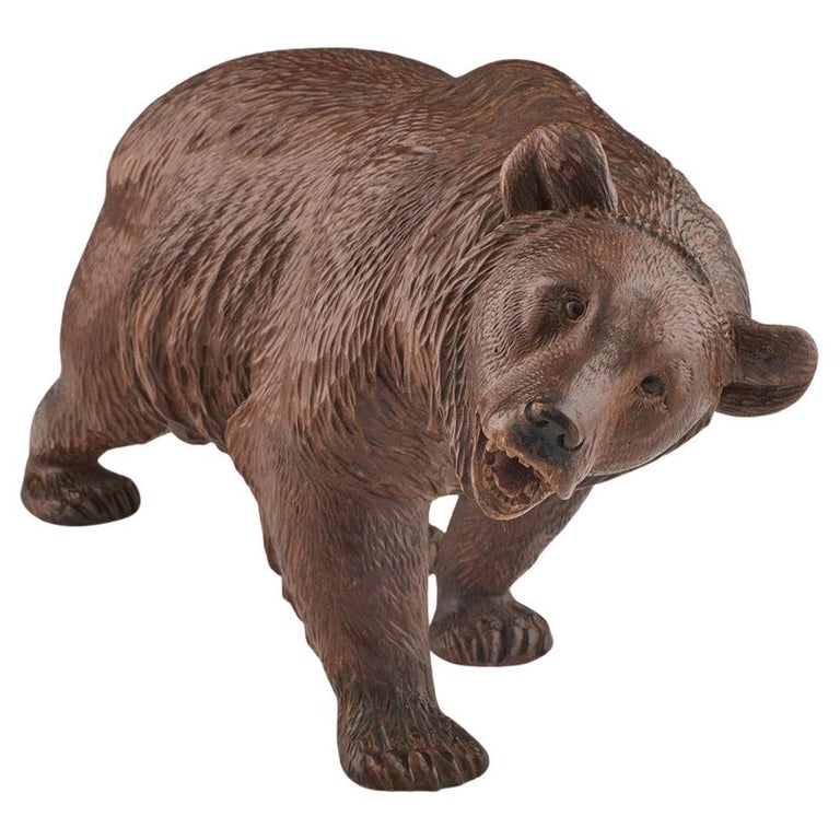 Carved Bear - Jeroen Markies Art Deco