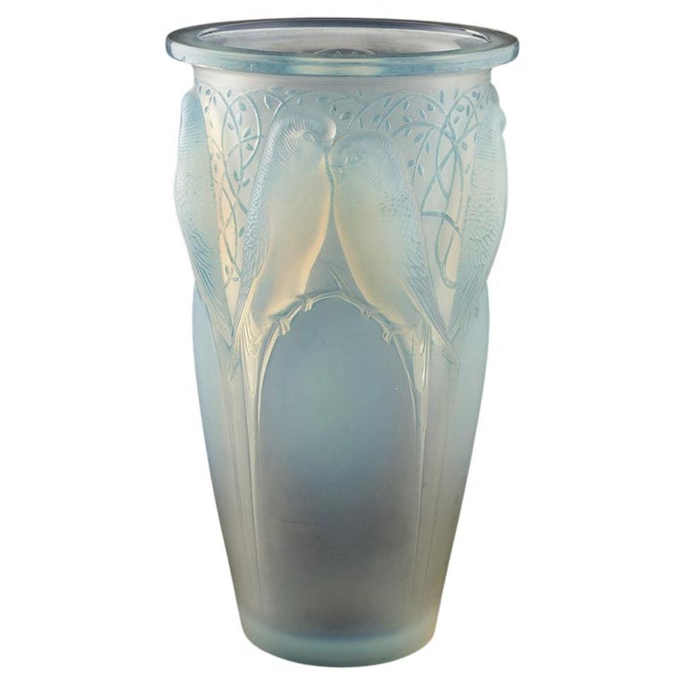 'Ceylan' Rene Lalique Opalescent Glass Vase - Jeroen Markies Art Deco