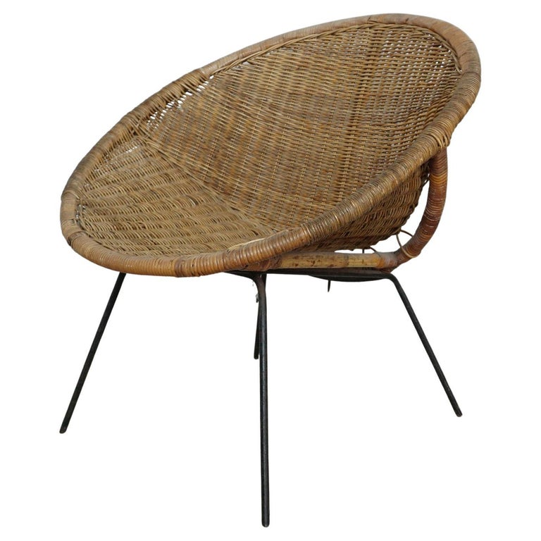 Picasso's Wicker Armchair from Galarie Madoura. Artists Chair, Mid Century Furniture. 1960's Paris - Jeroen Markies Art Deco
