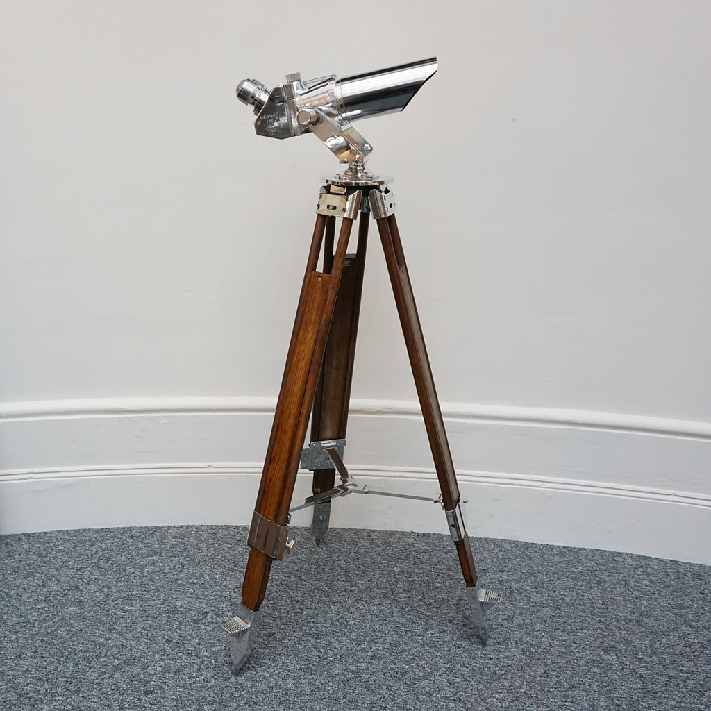 10X80 chrome marine binoculars by Leica. Set over a later extending wood and chromed metal stand with angular chromed feet. Mid Century Naval Equipment. War ship accessory . WW2 Binoculars - Jeroen Markies Art Deco 
