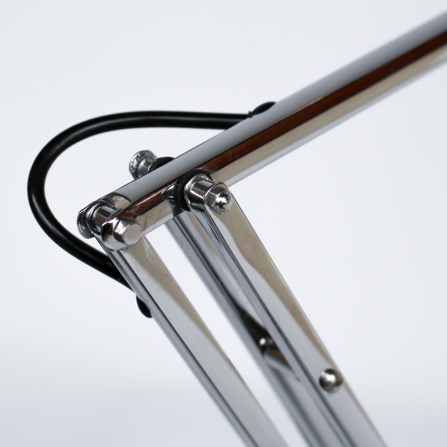 Herbert Terry & Sons three step anglepoise desk lamp at Jeroen Markies