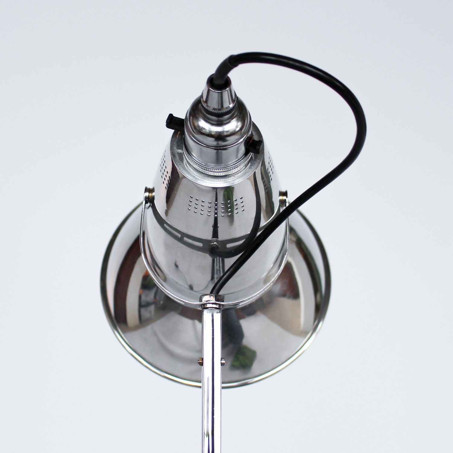 Herbert Terry & Sons three step anglepoise desk lamp at Jeroen Markies