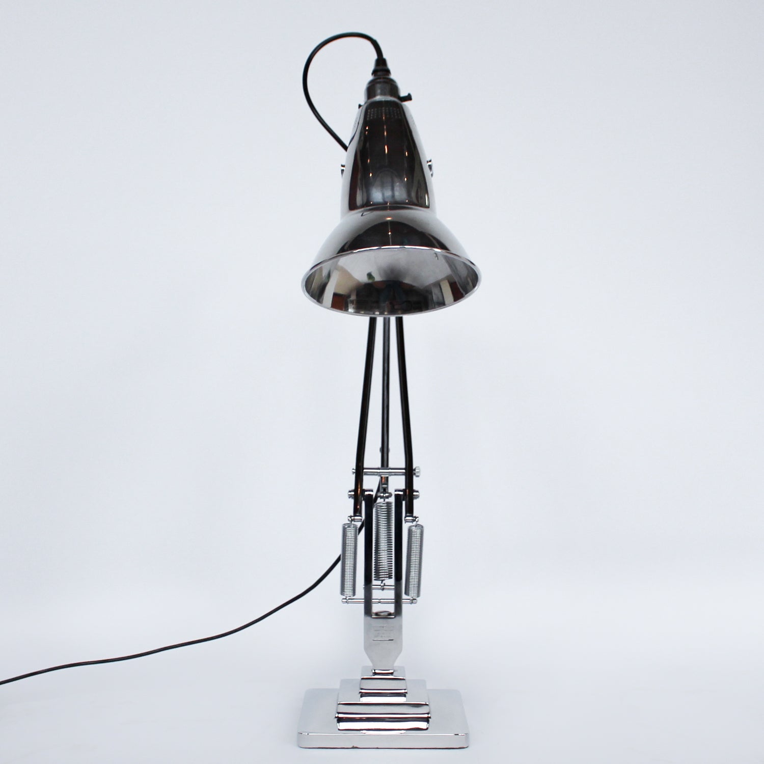 Herbert Terry & Sons three step anglepoise desk lamp at Jeroen Markies
