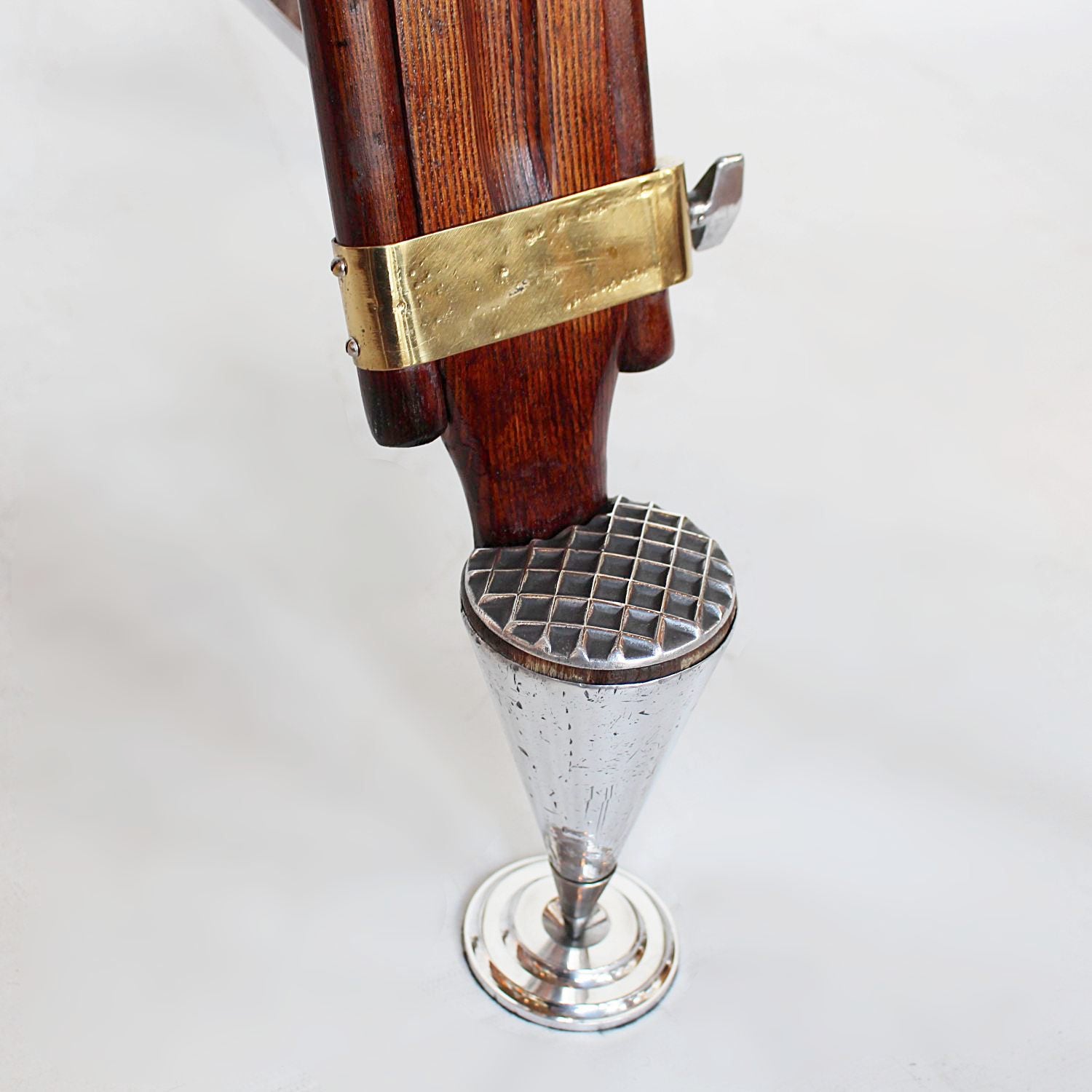 Art Deco binoculars attributed to Zeiss on wooden stand at Jeroen Markies 