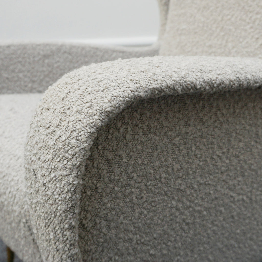 Vintage Italian Mid-Century Modern Lounge Chairs Re-Upholstered in grey Bouclé Circa 1950 - Jeroen Markies Art Deco