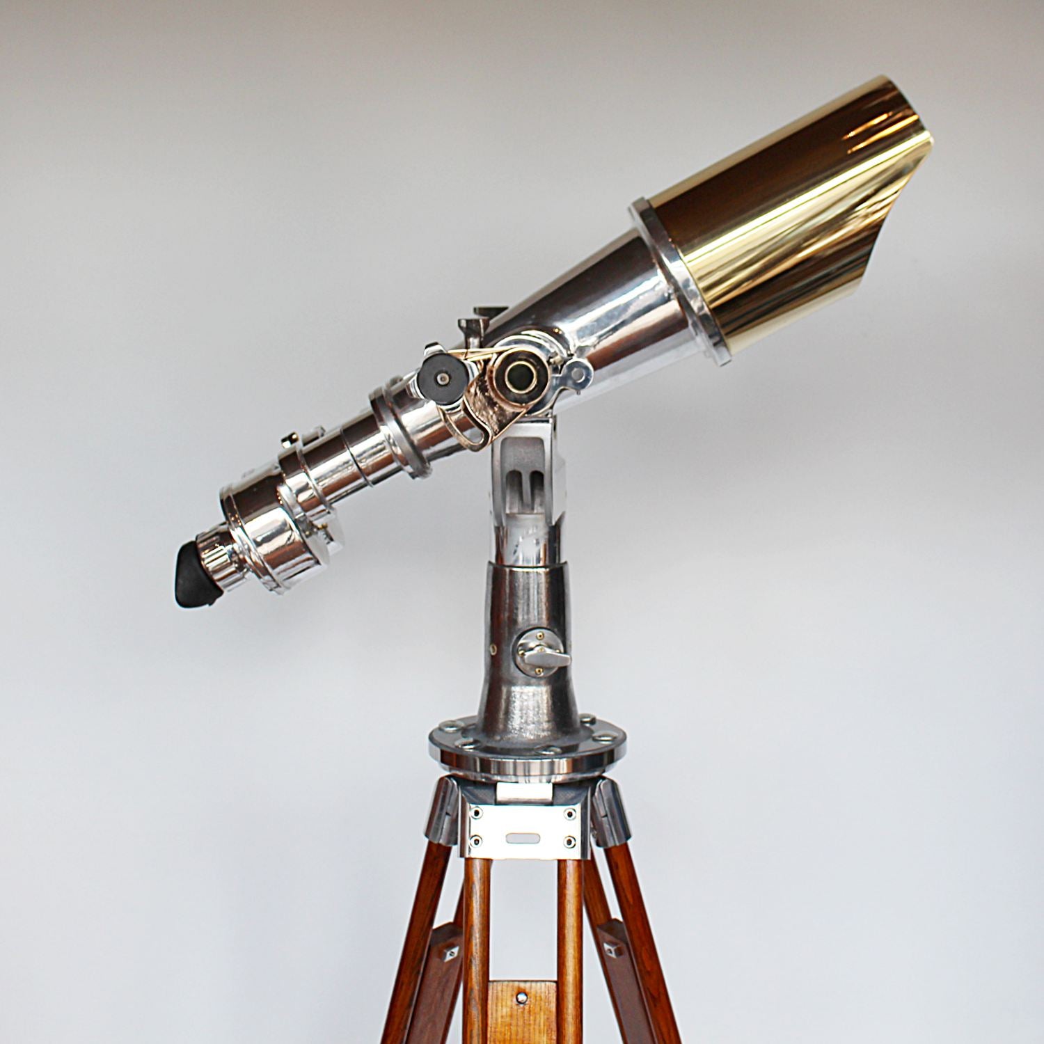 Art Deco Nikon binoculars 20x120 on wooden stand at Jeroen Markies