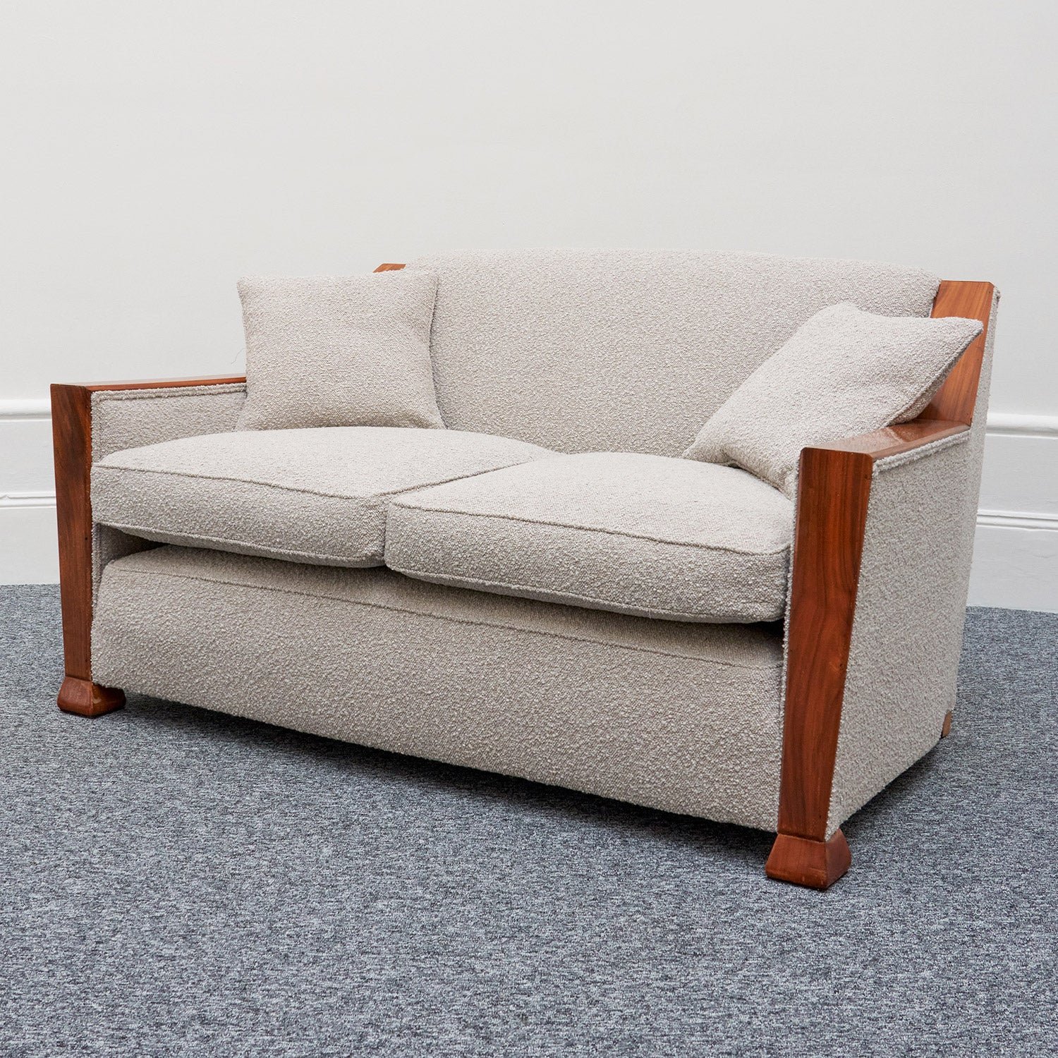 Art Deco Club Sofa Walnut and Bouclé - Jeroen Markies Art Deco Lounge Sofa Vintage Original 